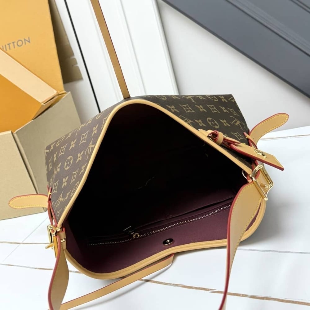 Louis Vuitton Carryall Pm Monogram Canvas 29Cm M46203