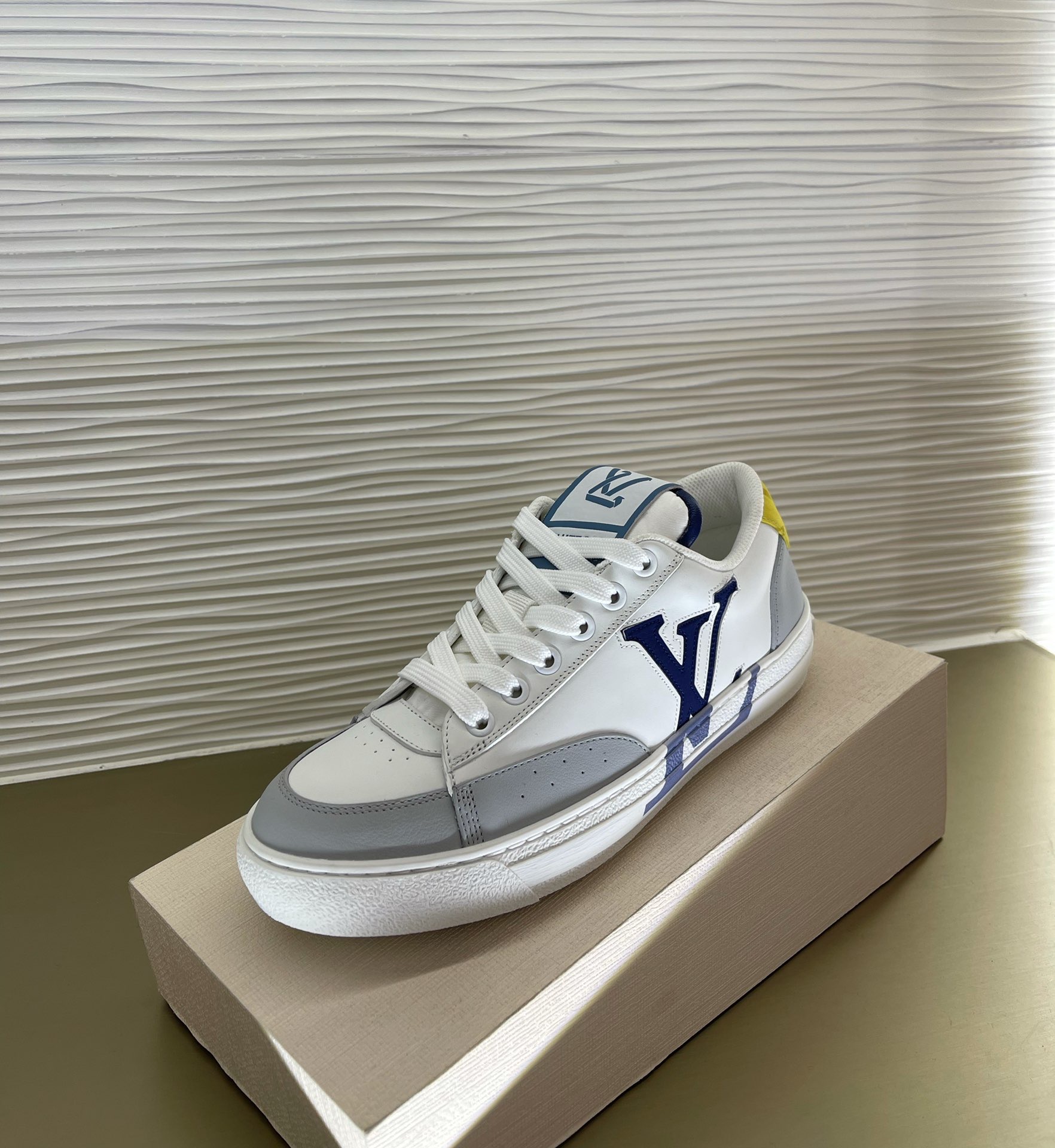 Louis Vuitton Charlie Sneaker 1A9Jlt