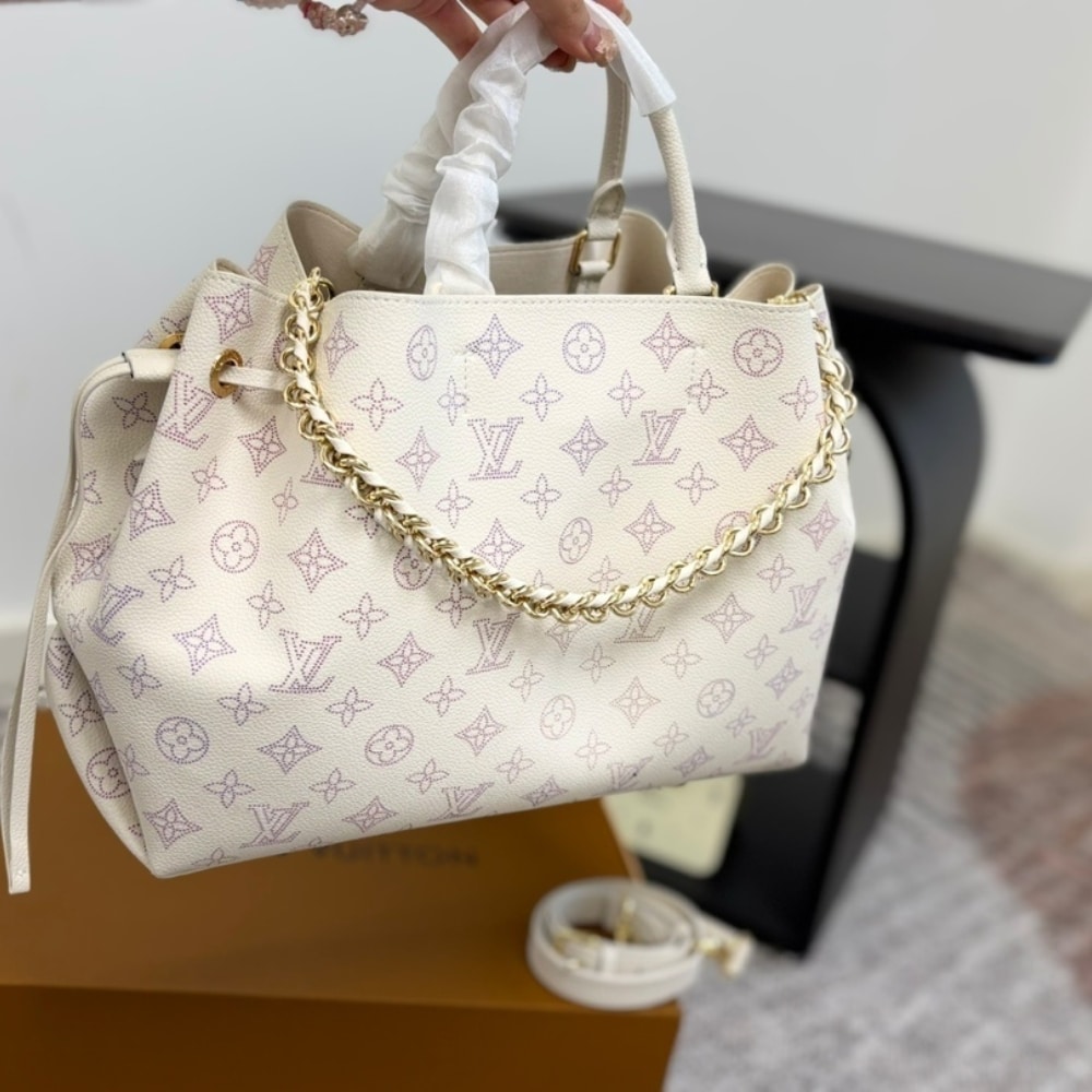 Louis Vuitton Bella Tote Dream Cream 33Cm M15116