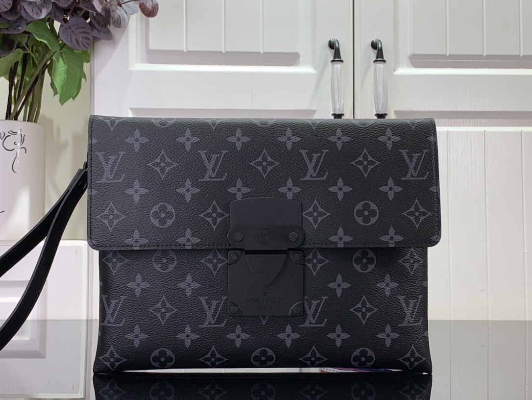 Louis Vuitton S Lock A4 Pouch Black 28Cm