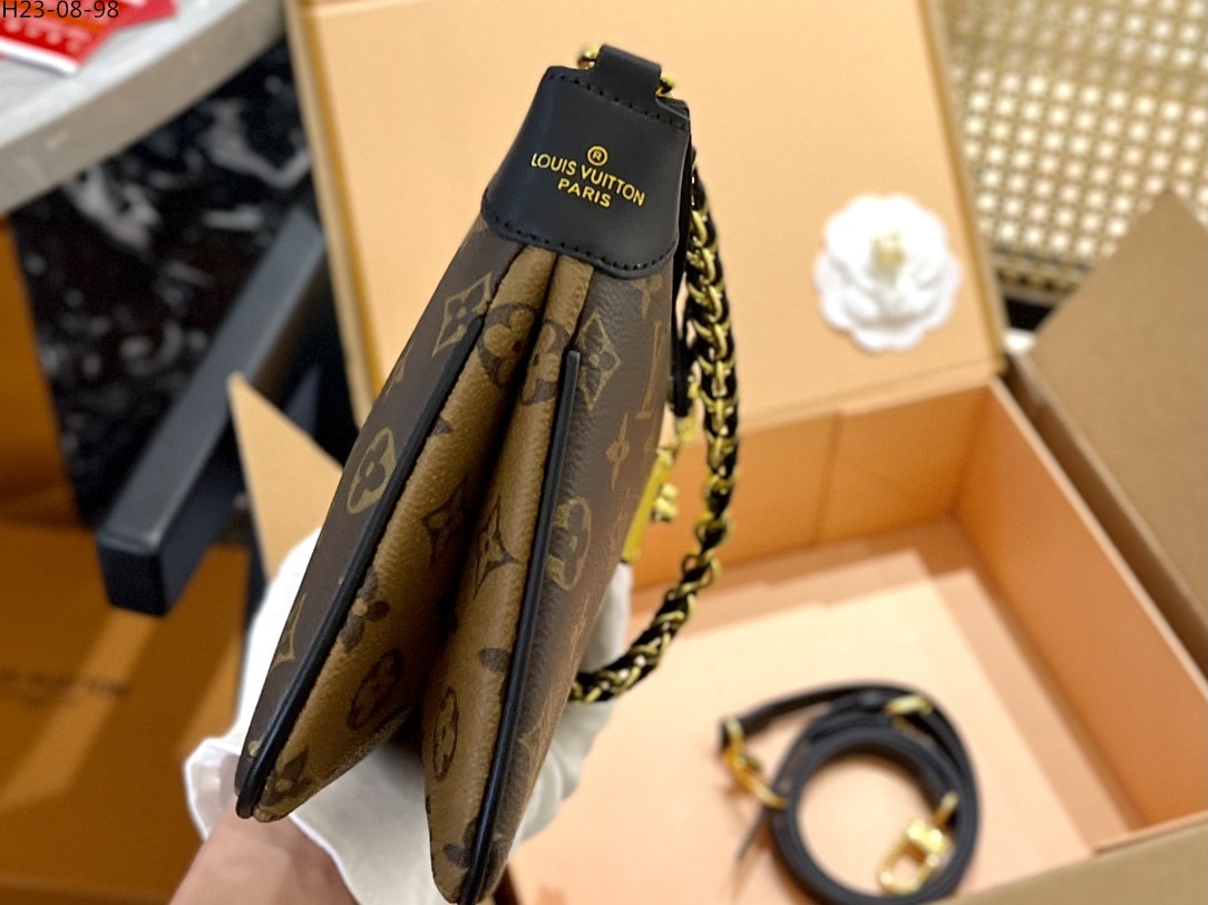 Louis Vuitton Lv Twinny Monogram Canvas 27Cm M46659