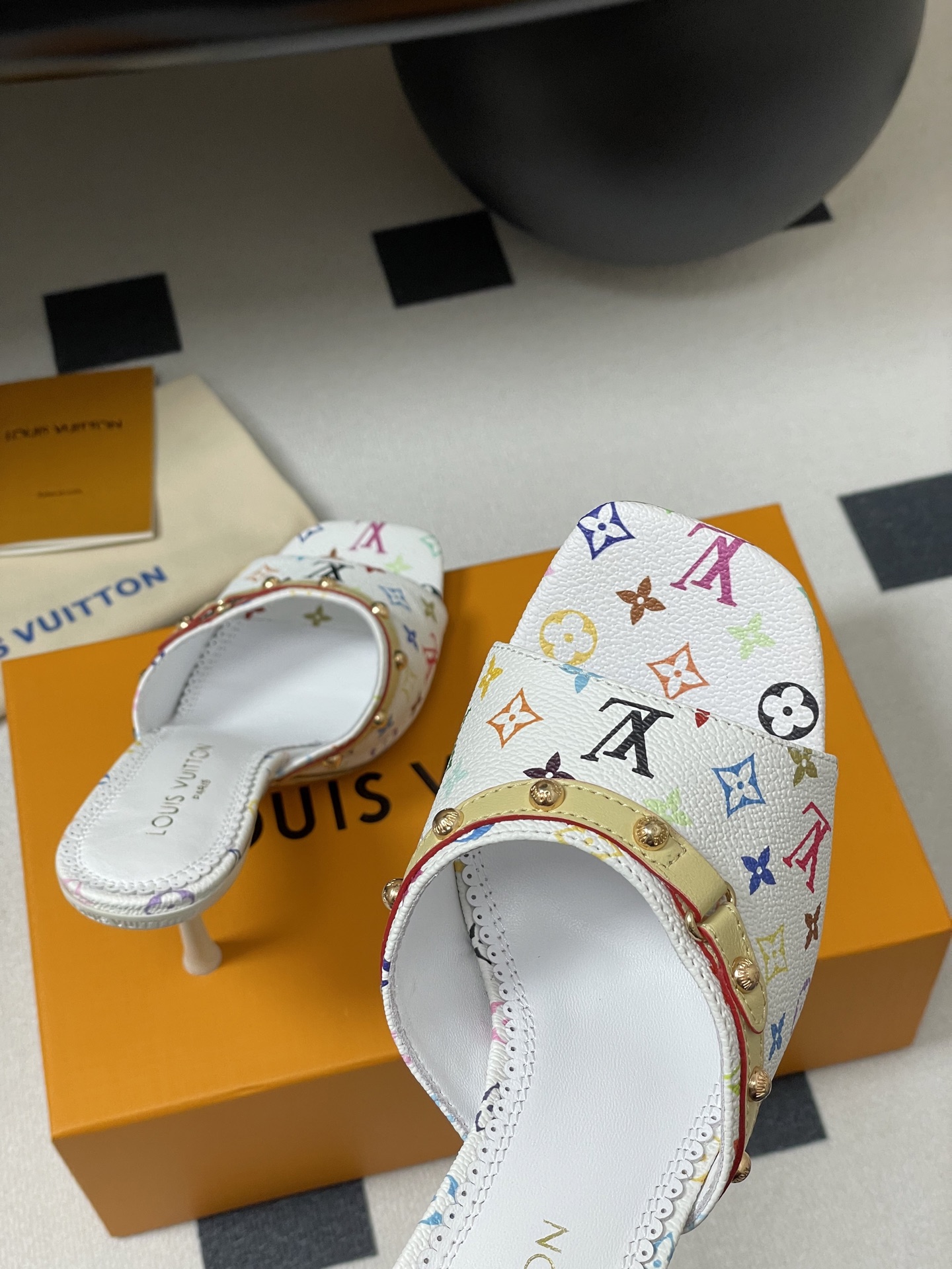 Louis Vuitton LV x TM 6AM Mule 1AGWT2 White