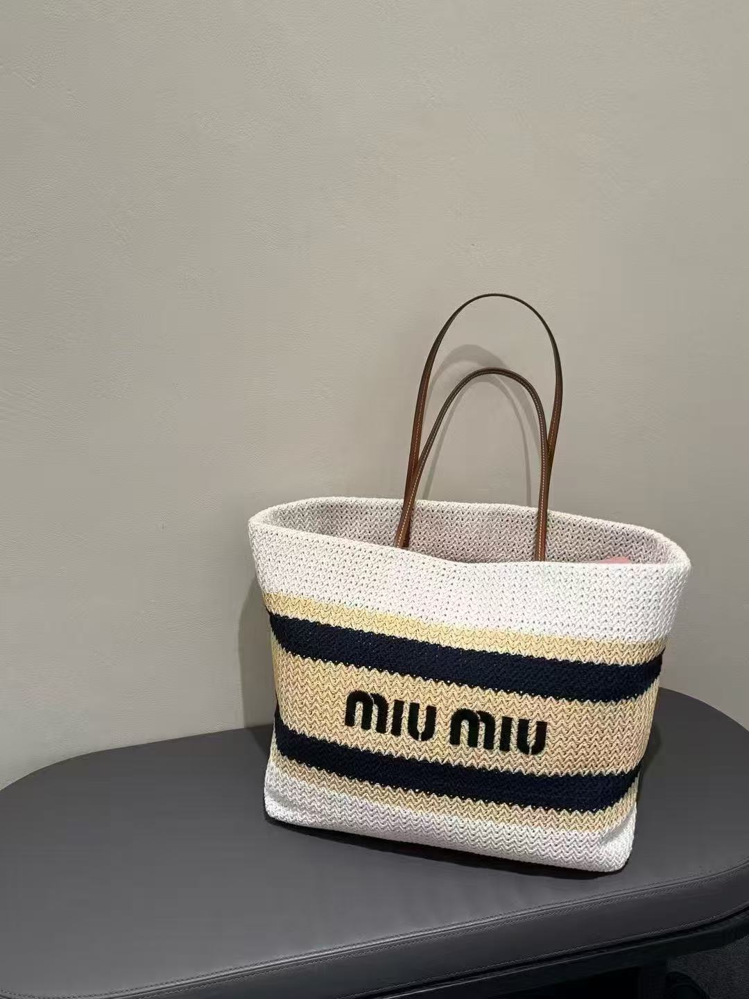 MiuMiu-Raffia-effect woven tote bag
