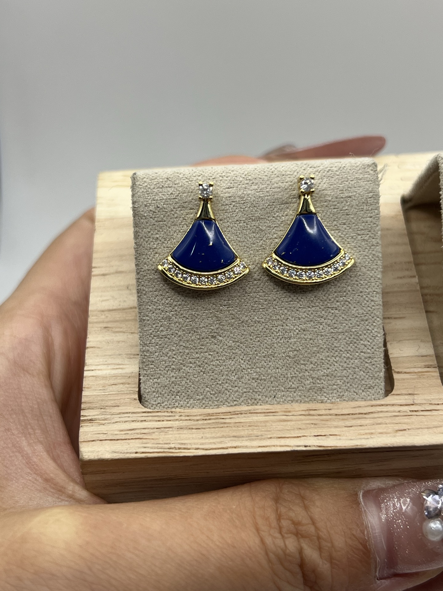 Bulgari 361780 Divas' Dream Earrings Lapis Blue 0.25ct