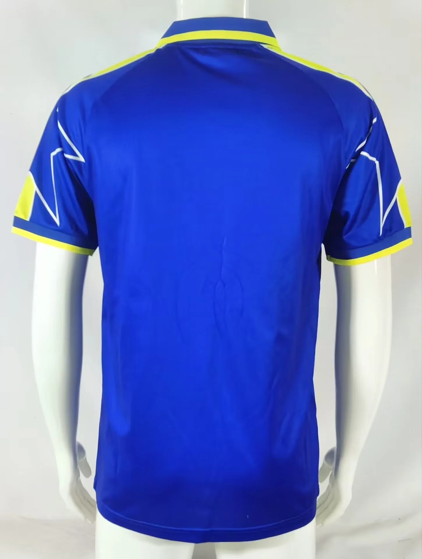 Retro 1996-97 Juventus away football jersey