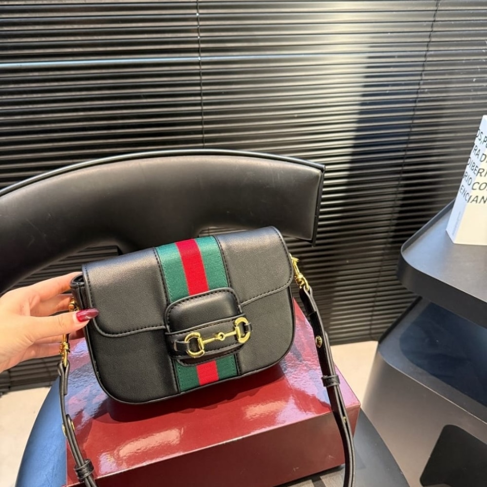 Gucci Horsebit 1955 Small Shoulder Bag Black Leather 21cm 866762 AAGIQ 1053