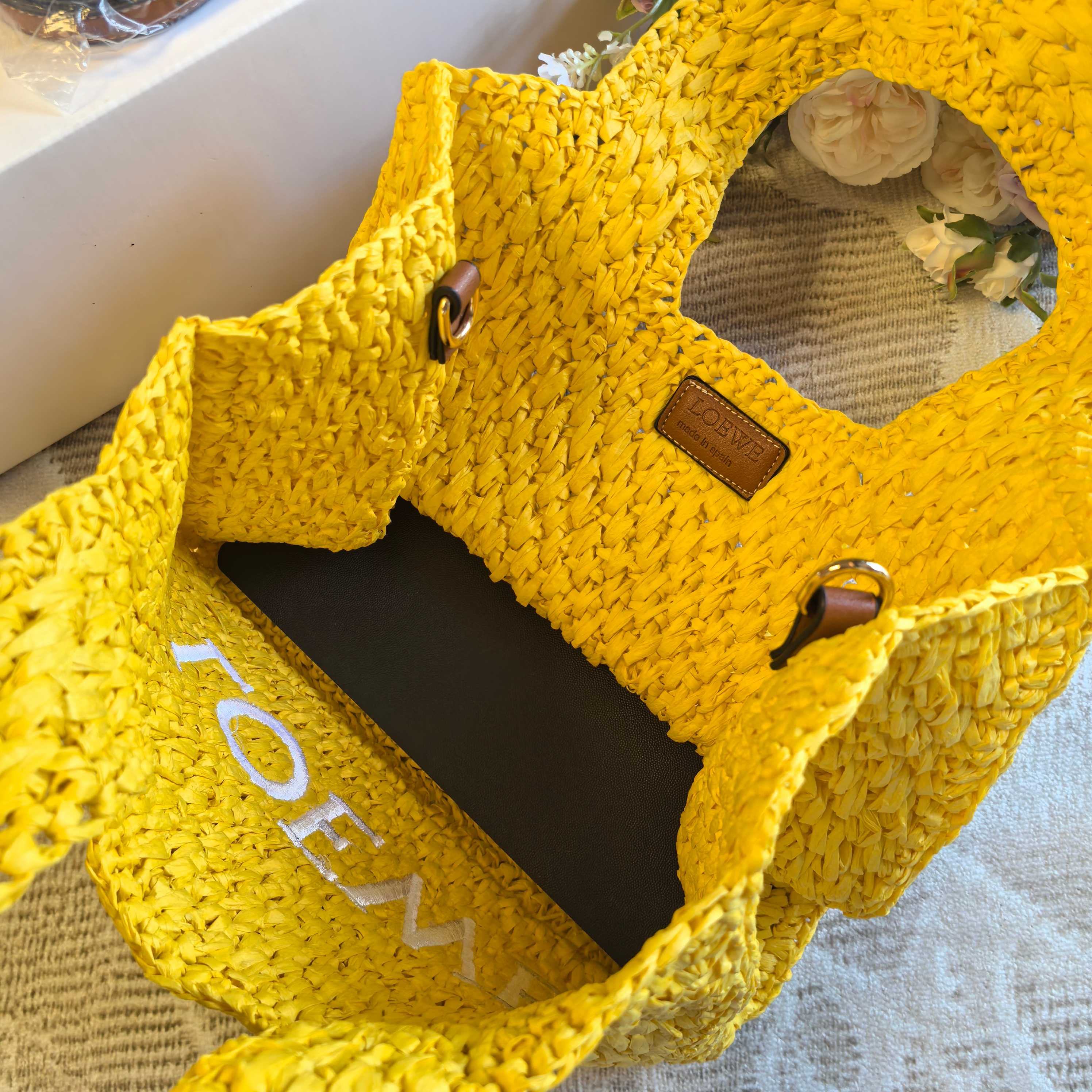 LOEWE Vegetable basket bag
