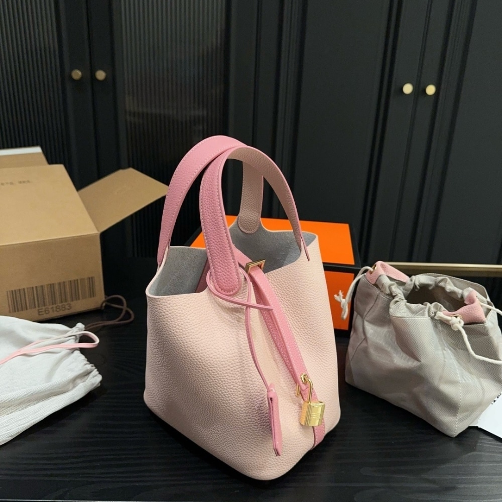 Hermes Picotin Lock 18 Pocket Bag Light Pink 18cm