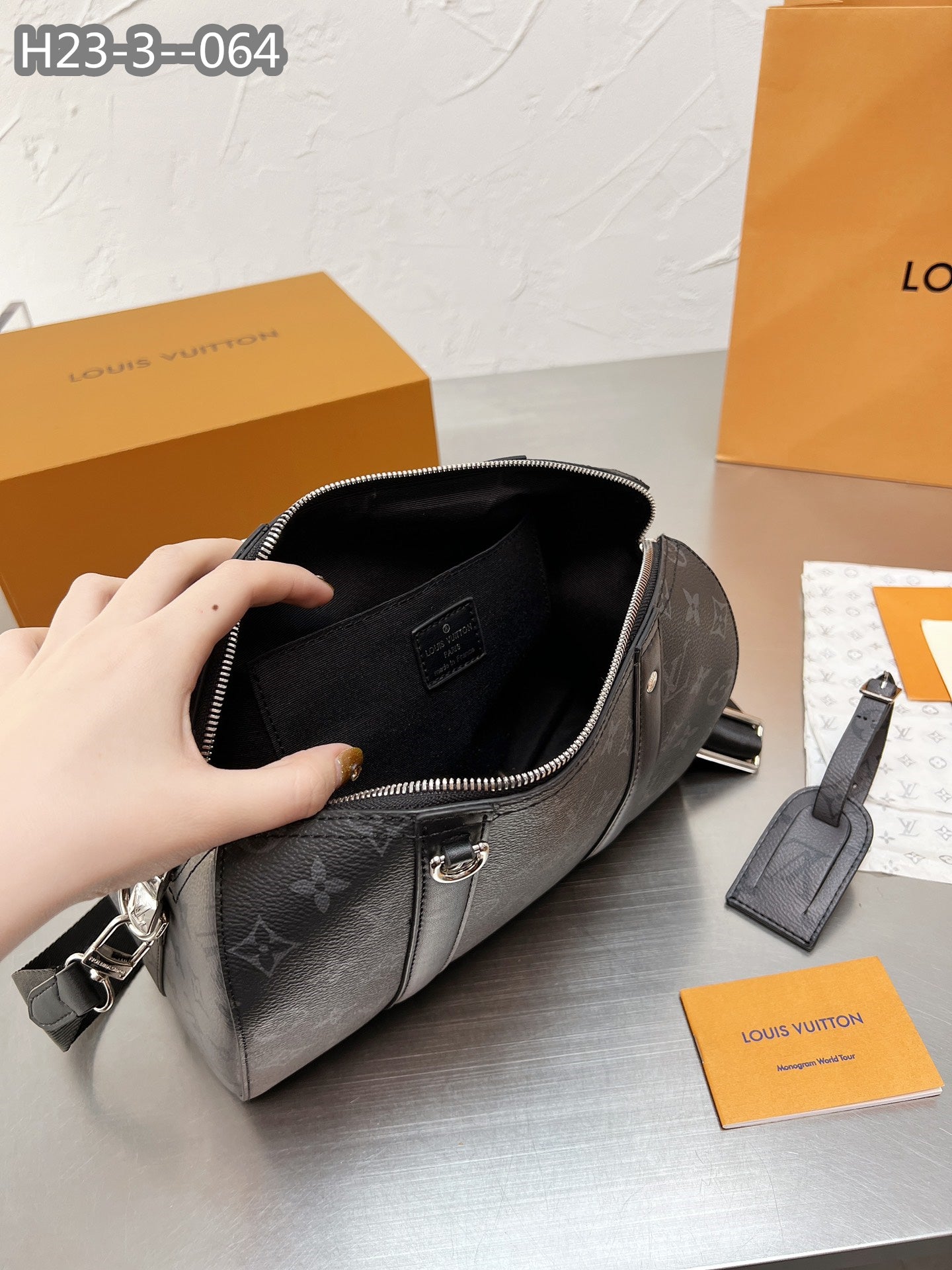 Louis Vuitton Keepall Bandouliere 28Cm Monogram Eclipse City Black