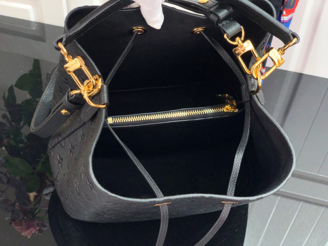 Louis Vuitton N Ono  Mm Bucket 26Cm Black M45256