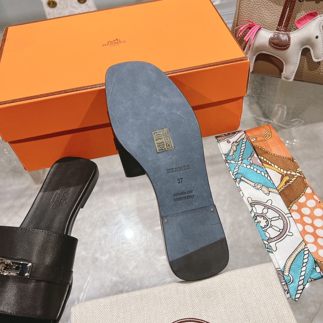 Hermes Giulia Sandal Black H232129Z 02350