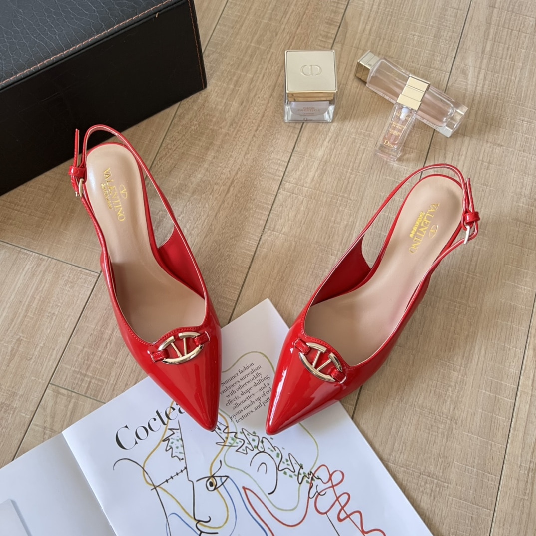 Valentino VLogo Shiny Leather Leather Heels In Red