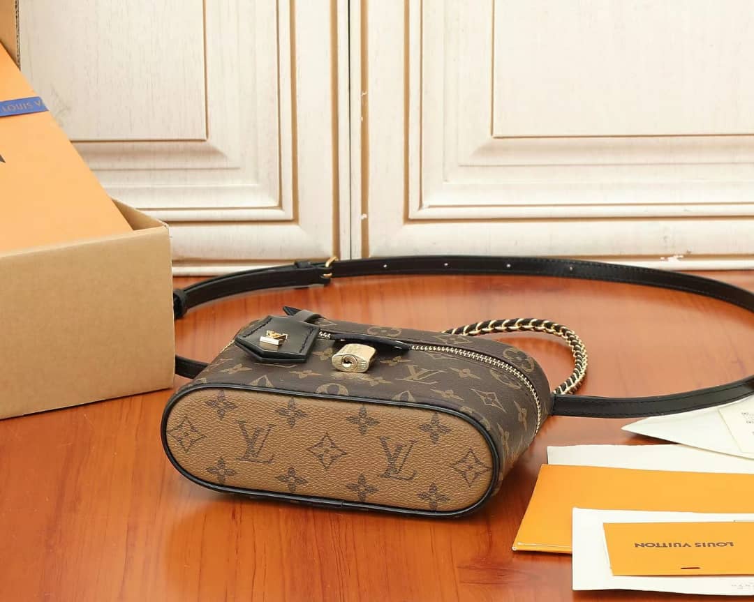 Louis Vuitton Vanity Chain Pouch Monogram Reverse Brown 19Cm M47125