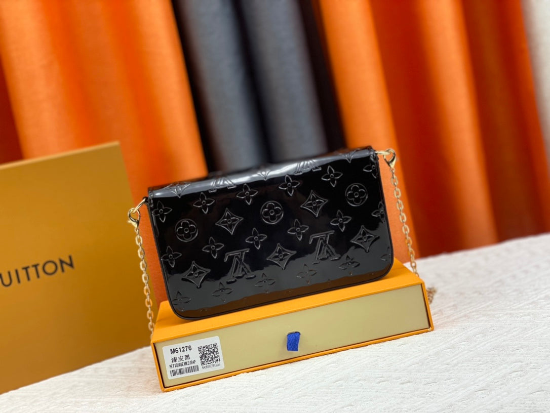 Louis Vuitton Pochette F Lice Amarante Monogram Vernis Black 21Cm