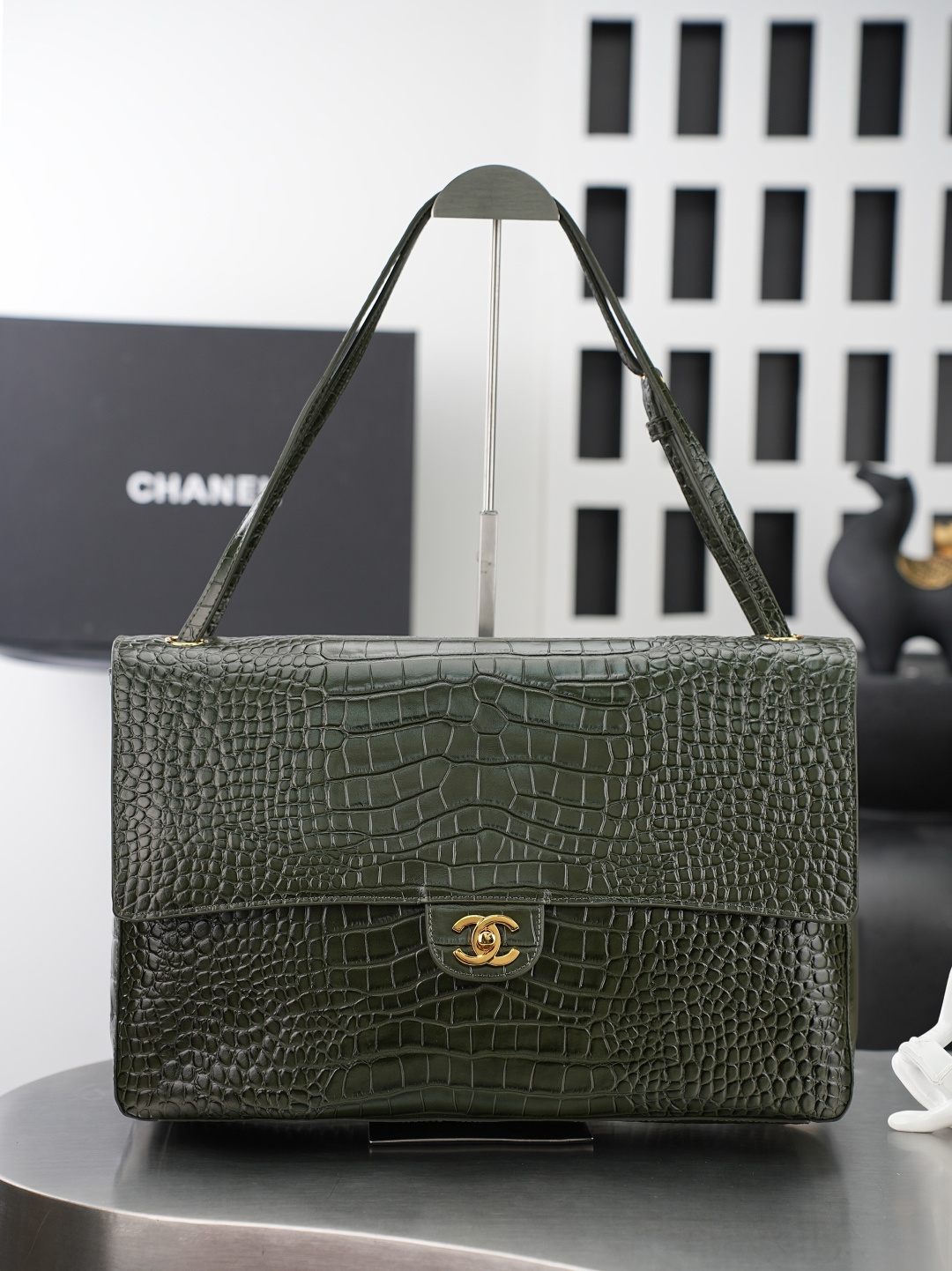 Chanel 26S Spring/Summer Maxi Classic Flap