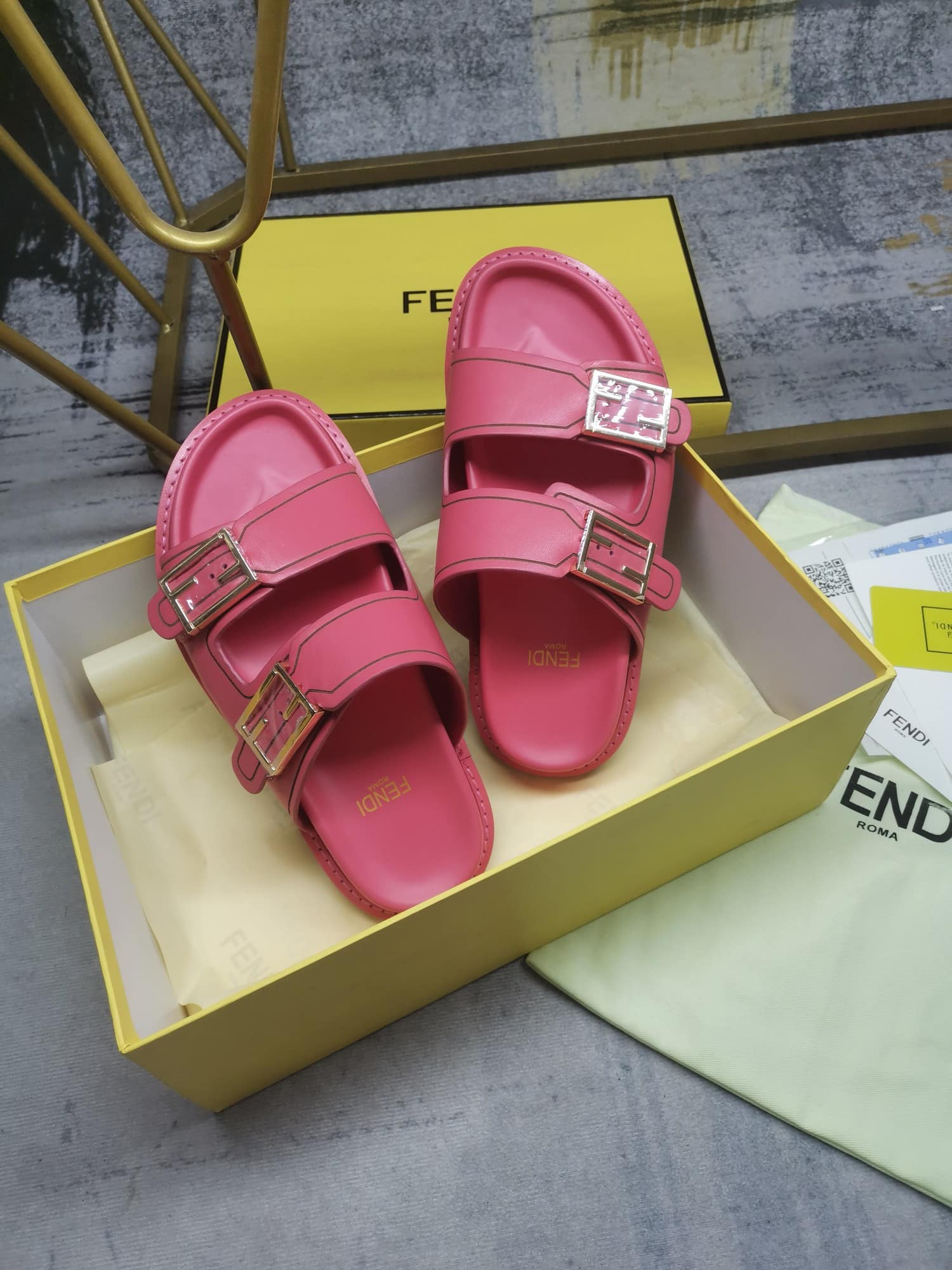 Fendi Feel Leather Slides Pink 8X8326Na7F1K9Y