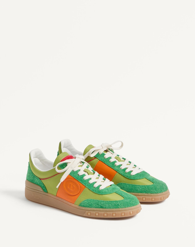 VALENTINO UPVILLAGE LOW TOP SNEAKER IN CRUST LEATHER AND NYLON