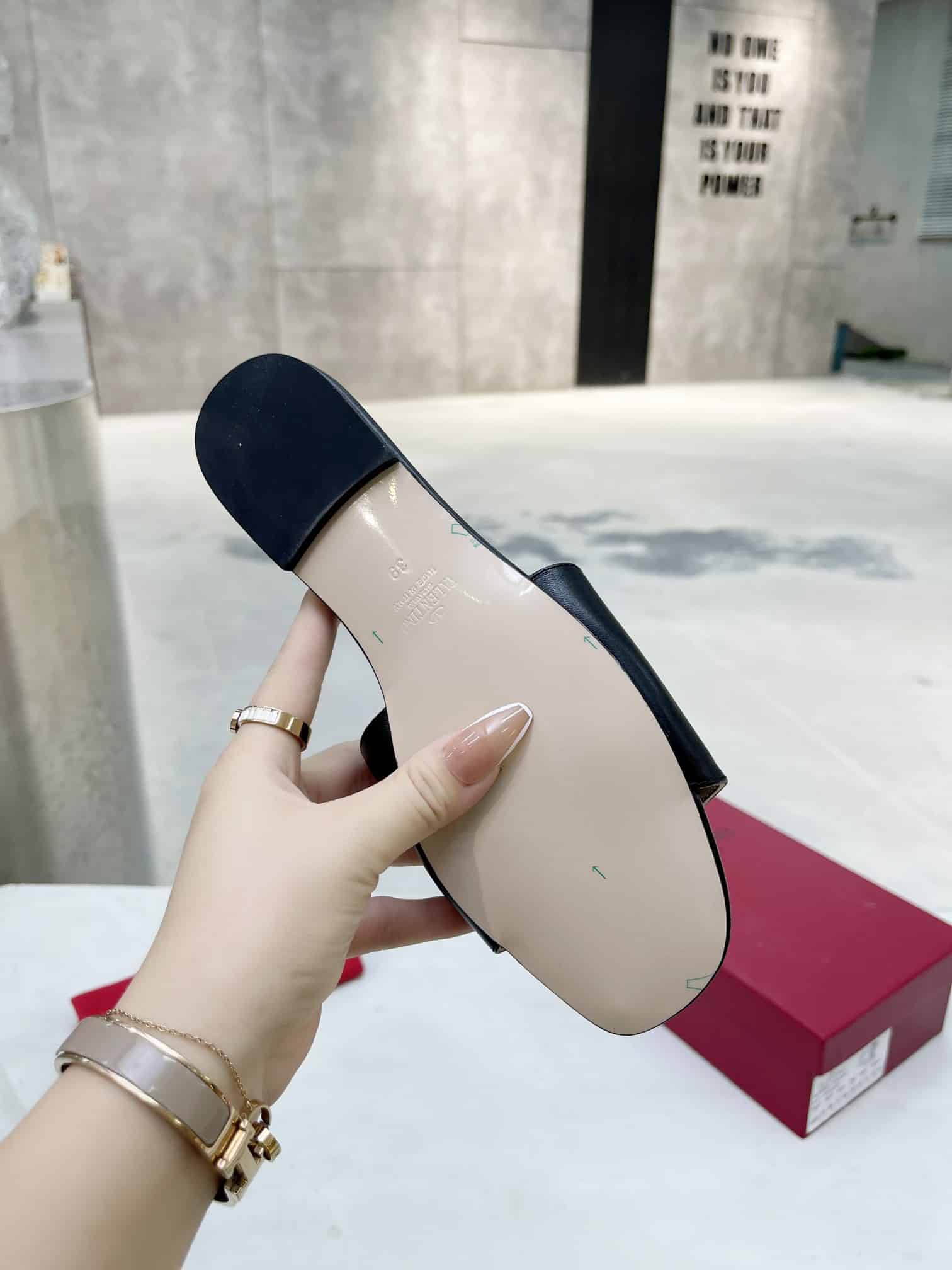 Valentino Garavani Vlogo Signature Slide Sandal Black