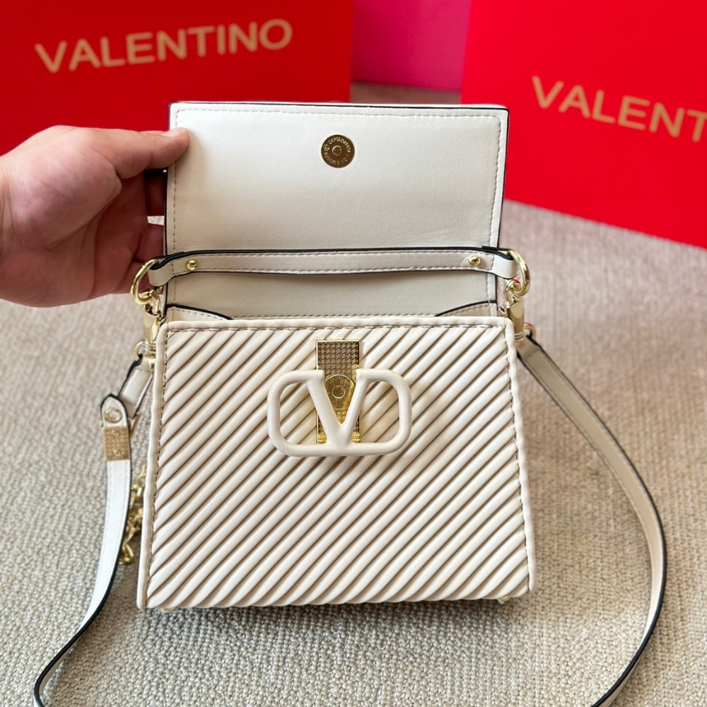 Valentino Garavani Small Vsling Handbag White 20Cm