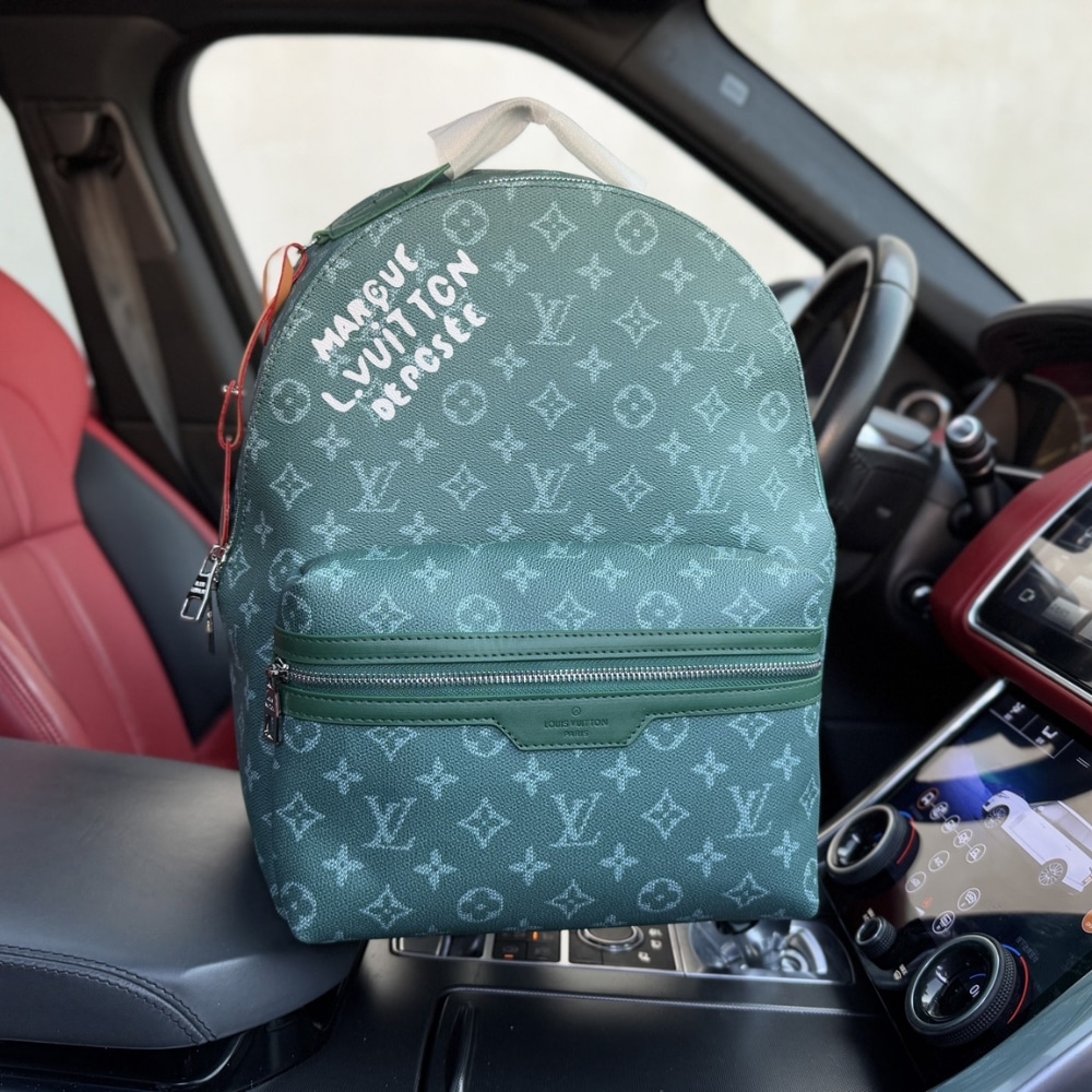 Louis Vuitton Discovery Backpack PM Green 38Cm M12780