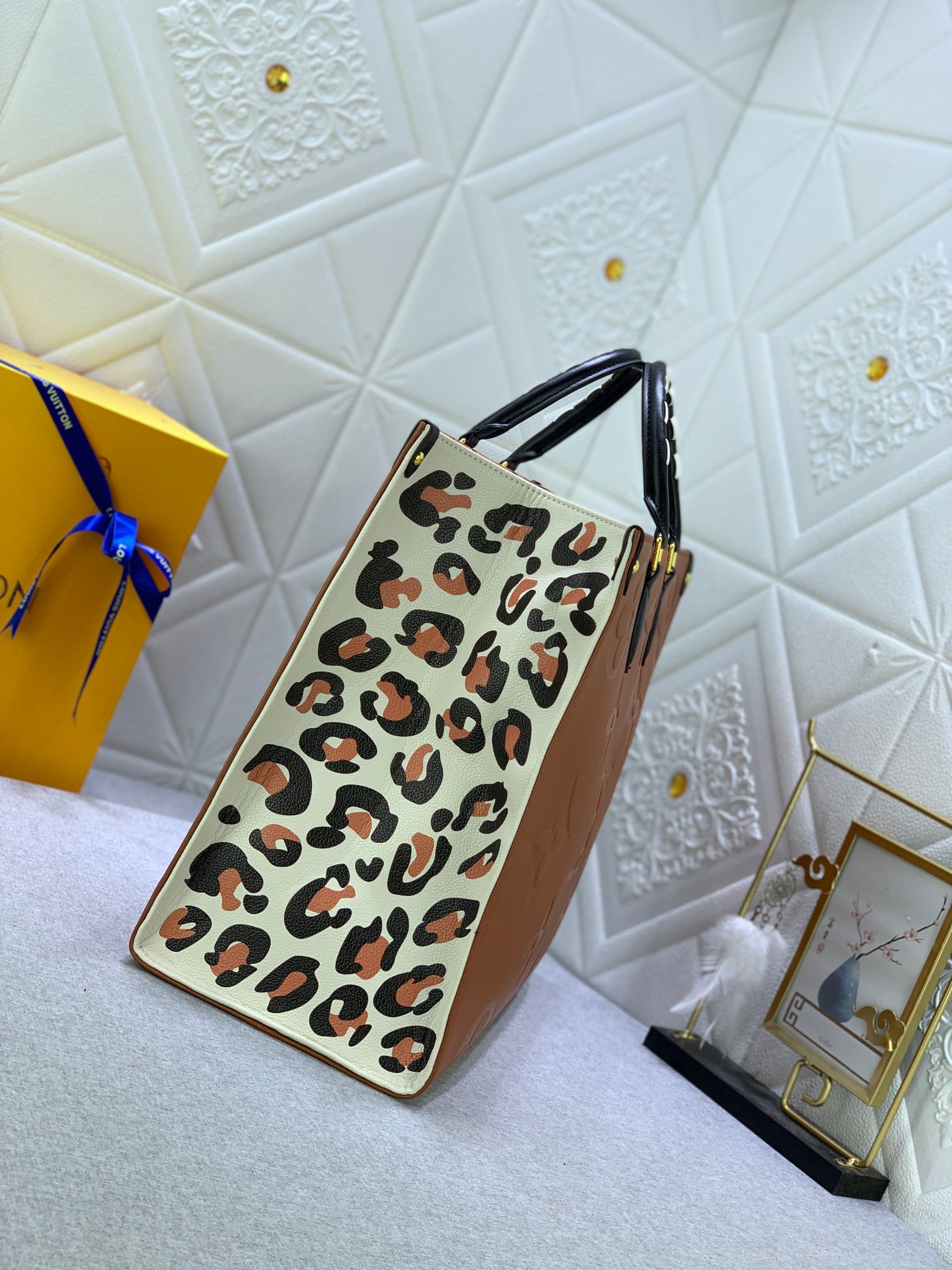 Louis Vuitton LV Crafty Onthego Gm Brown 41Cm