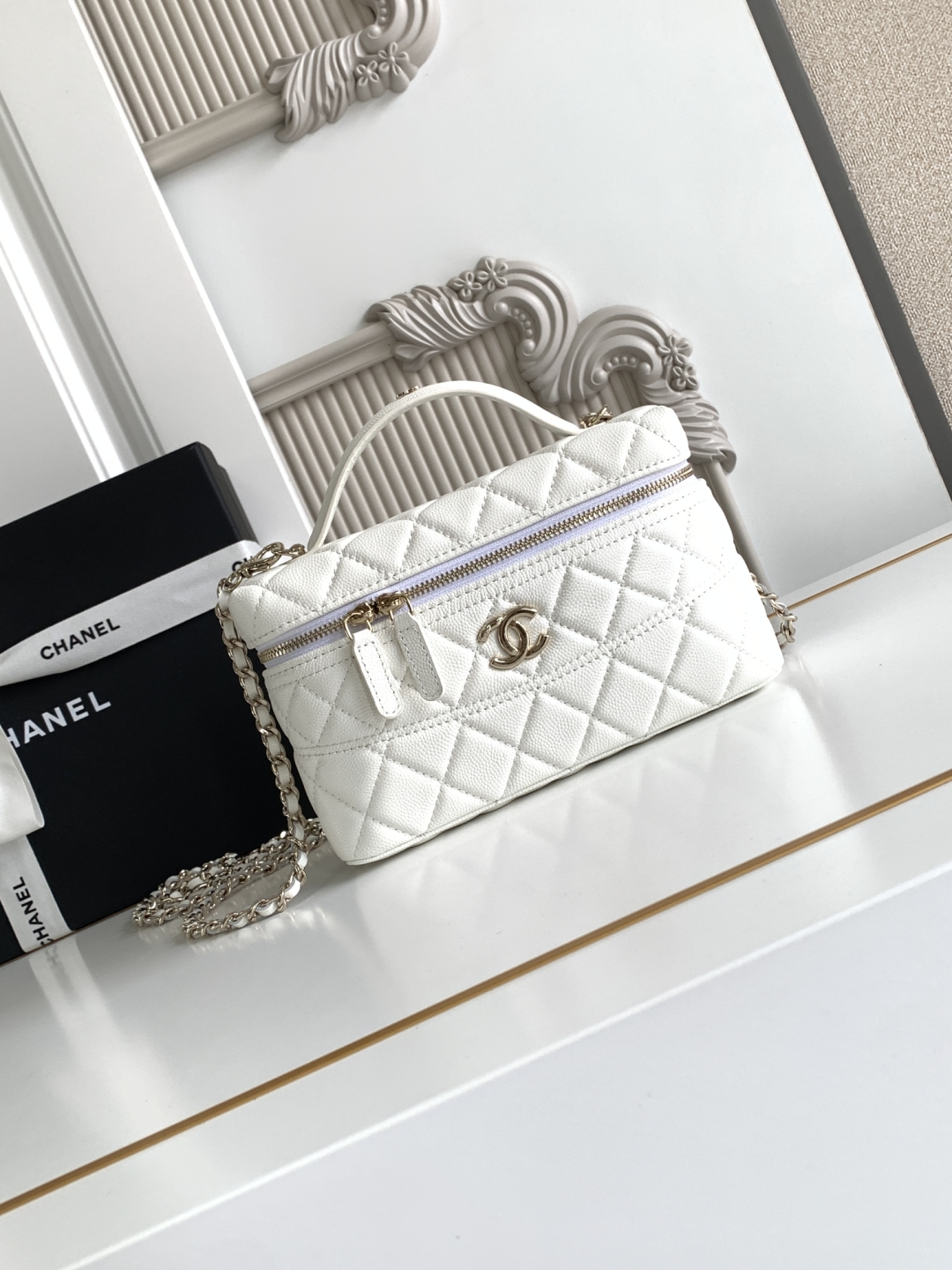 Chanel 25C Vanity Case White 20cm