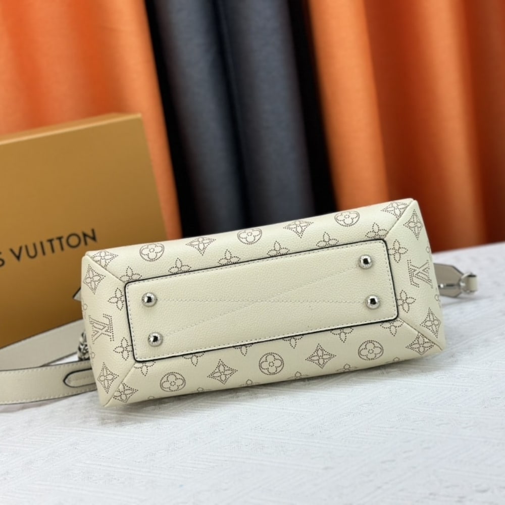 Louis Vuitton Hand It All PM Creme Beige 29Cm M24114