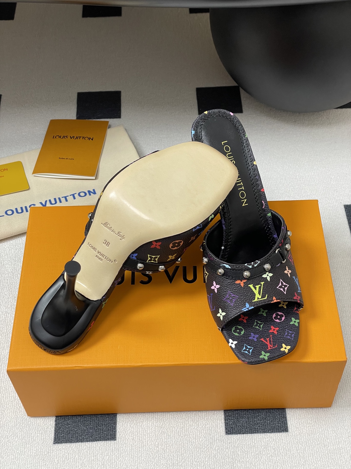 Louis Vuitton LV x TM 6AM Mule 1AGWT2 Black
