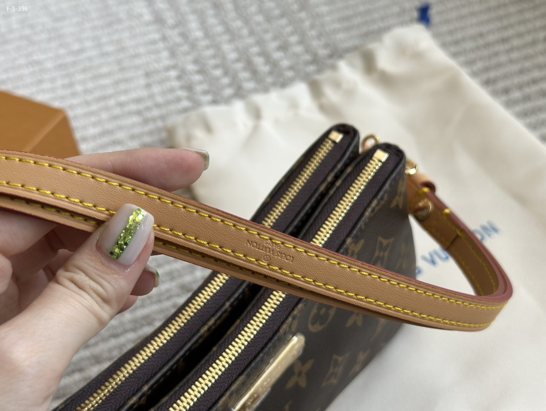 Louis Vuitton Liv Pochette Monogram Coated Canvas 20Cm M83008