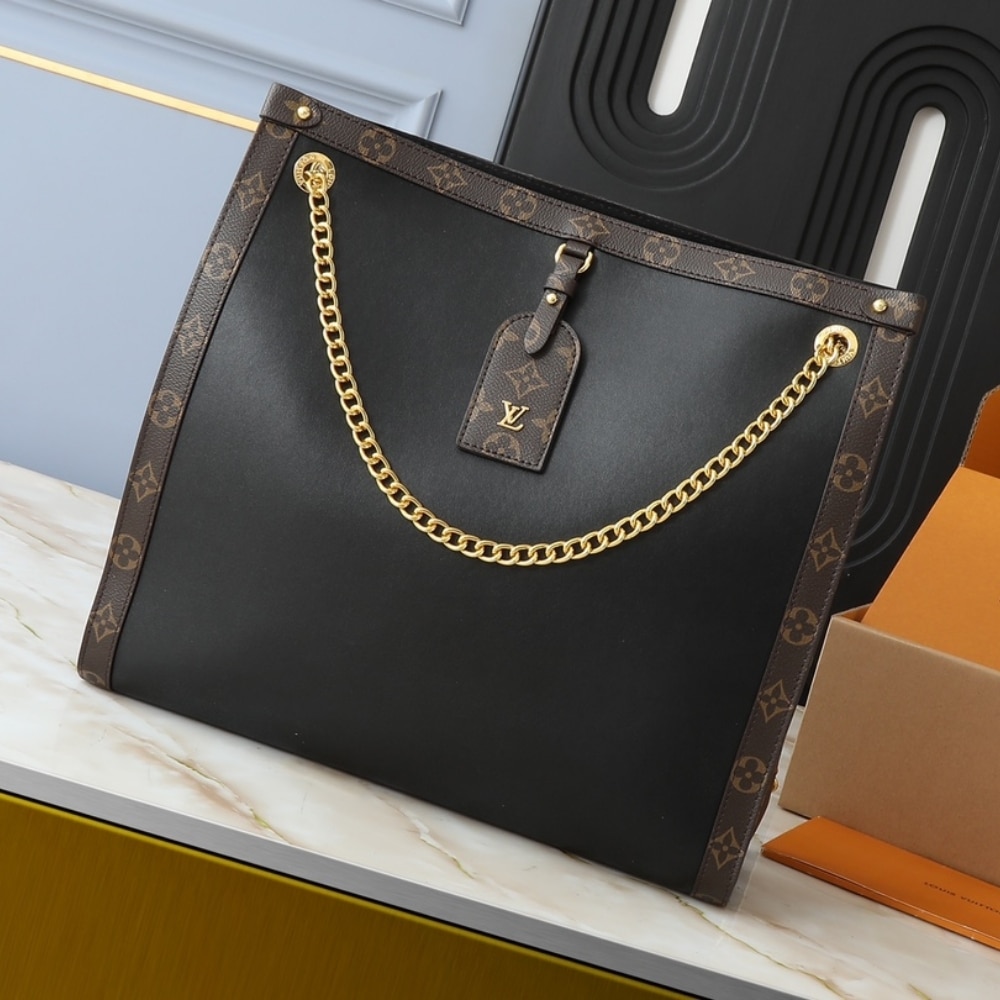 Louis Vuitton Nova MM Black 37Cm M13137