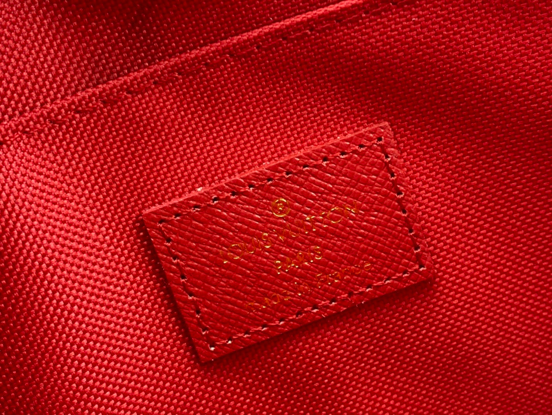 Louis Vuitton Pochette F Licie Red 21Cm