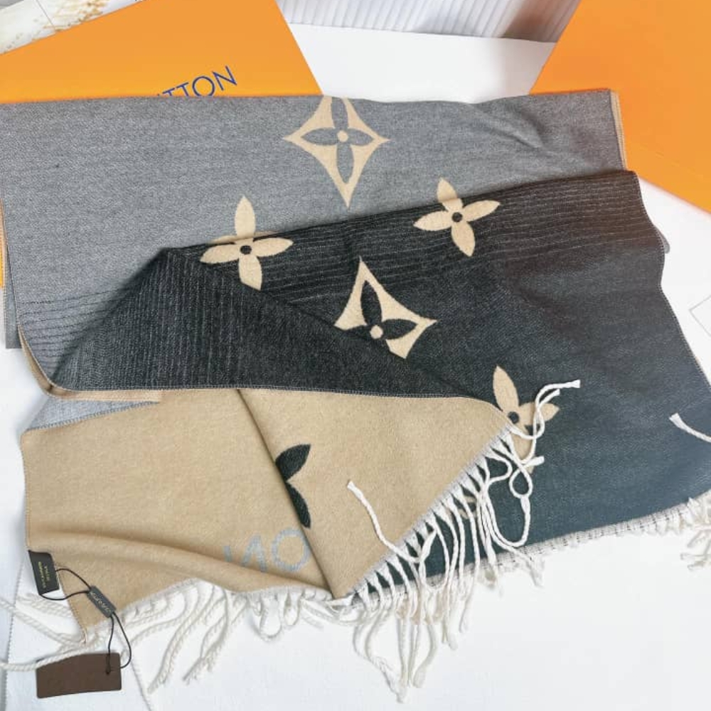 Louis Vuitton Gradient Shawl 190Cm