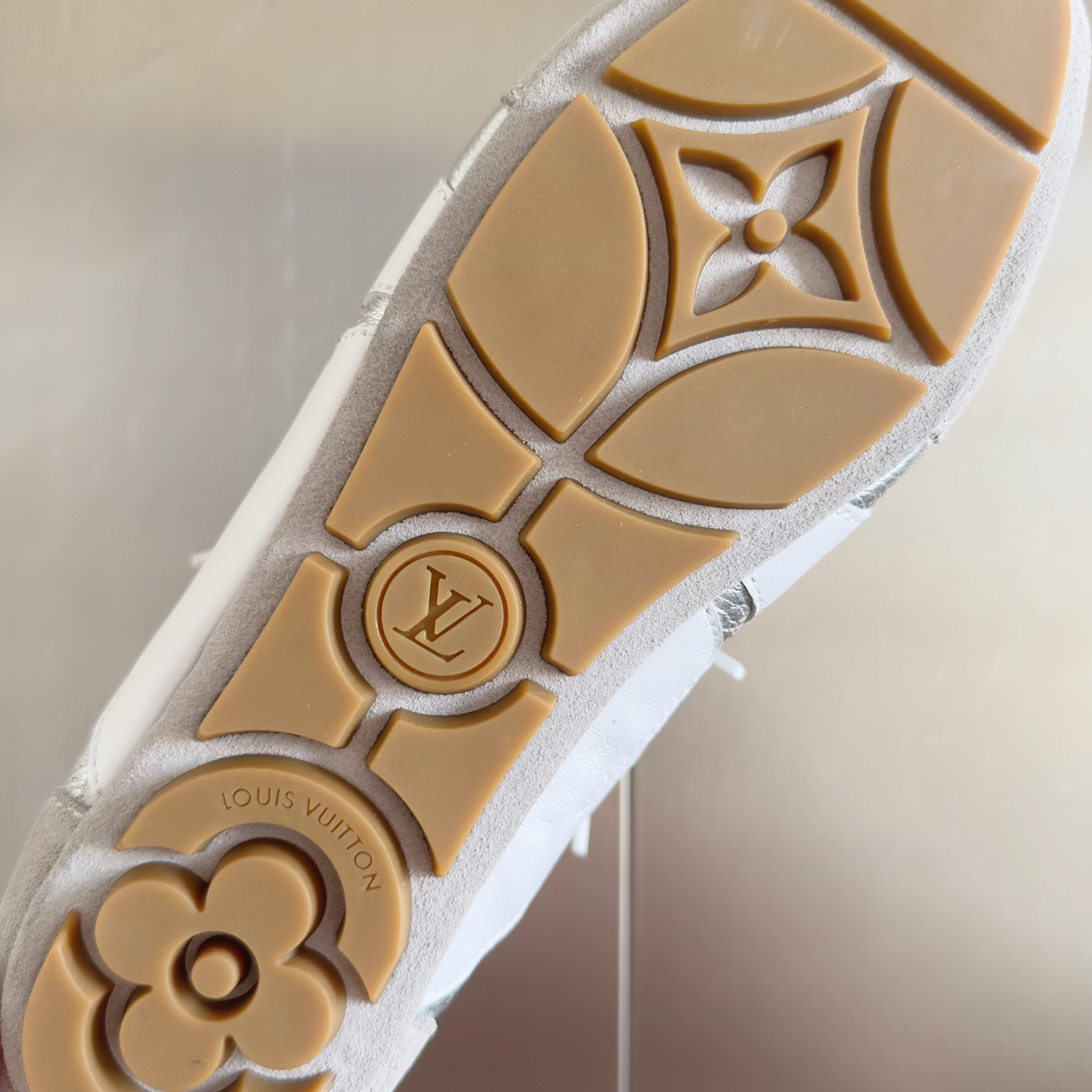 Louis Vuitton Sneakerina Silver White – Women’s Slim Sneakers