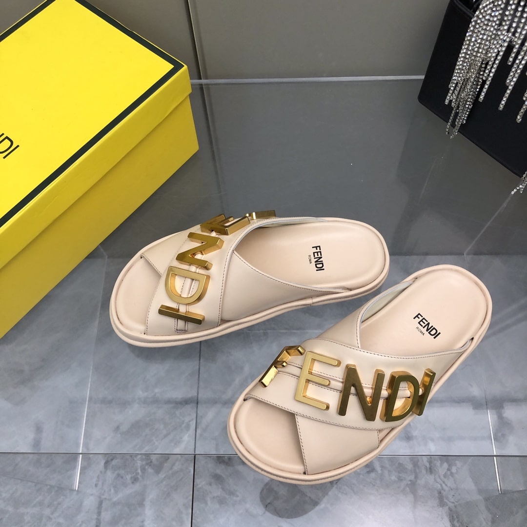 Fendi Fendigraphy Leather Slides Light Pink