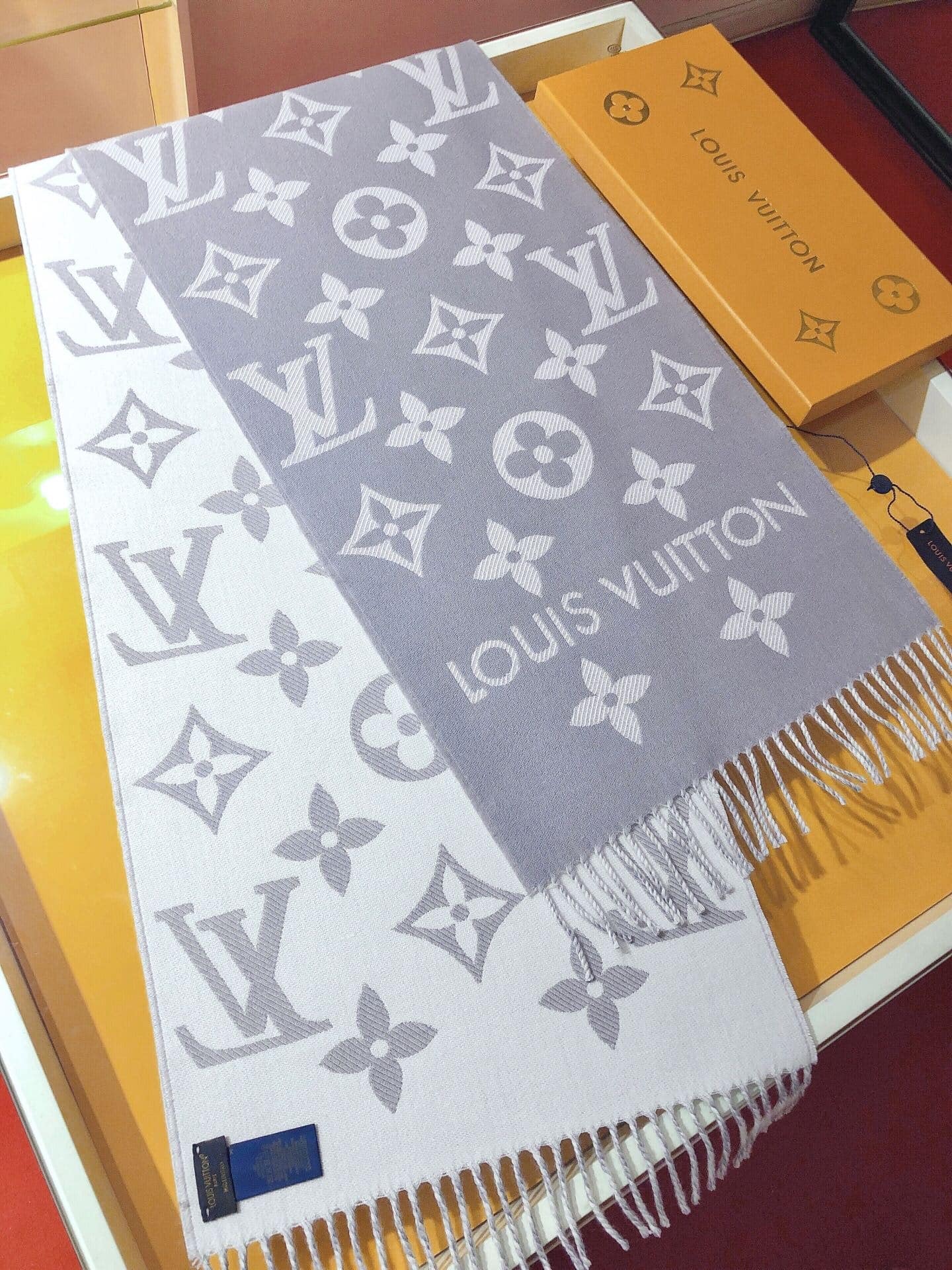 Louis Vuitton Lv Monogram Essential Scarf Light Grey M77727