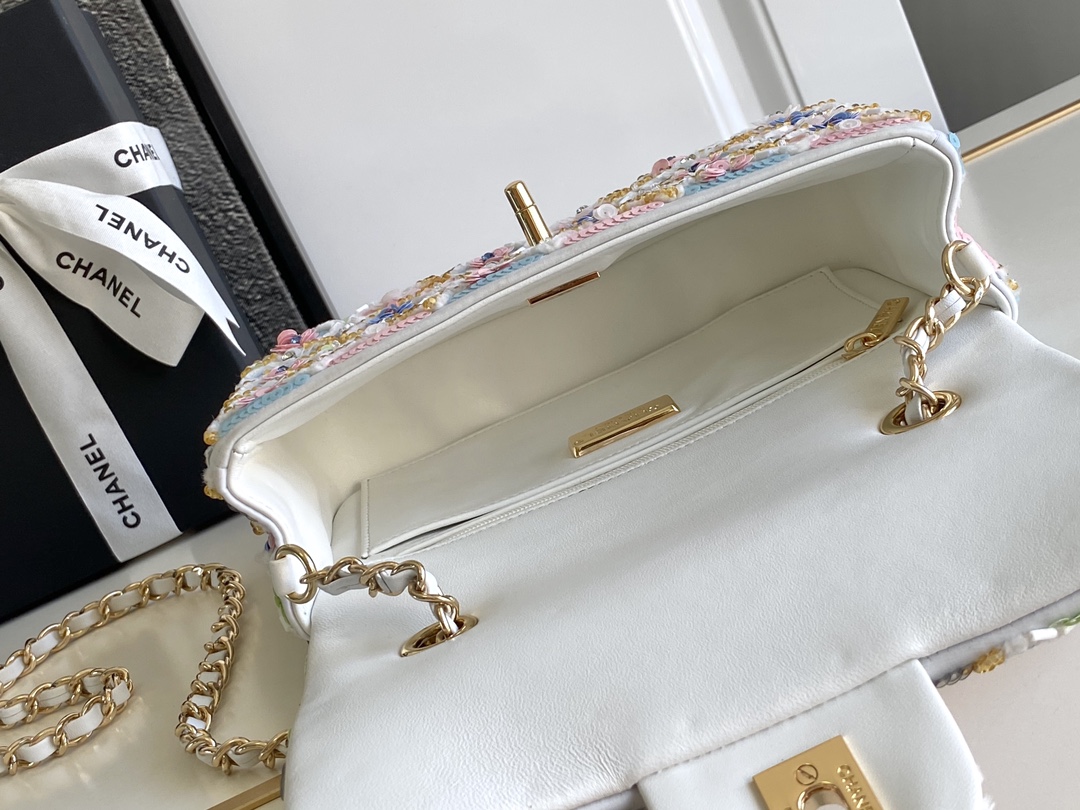 chanel beaded embroidery bag