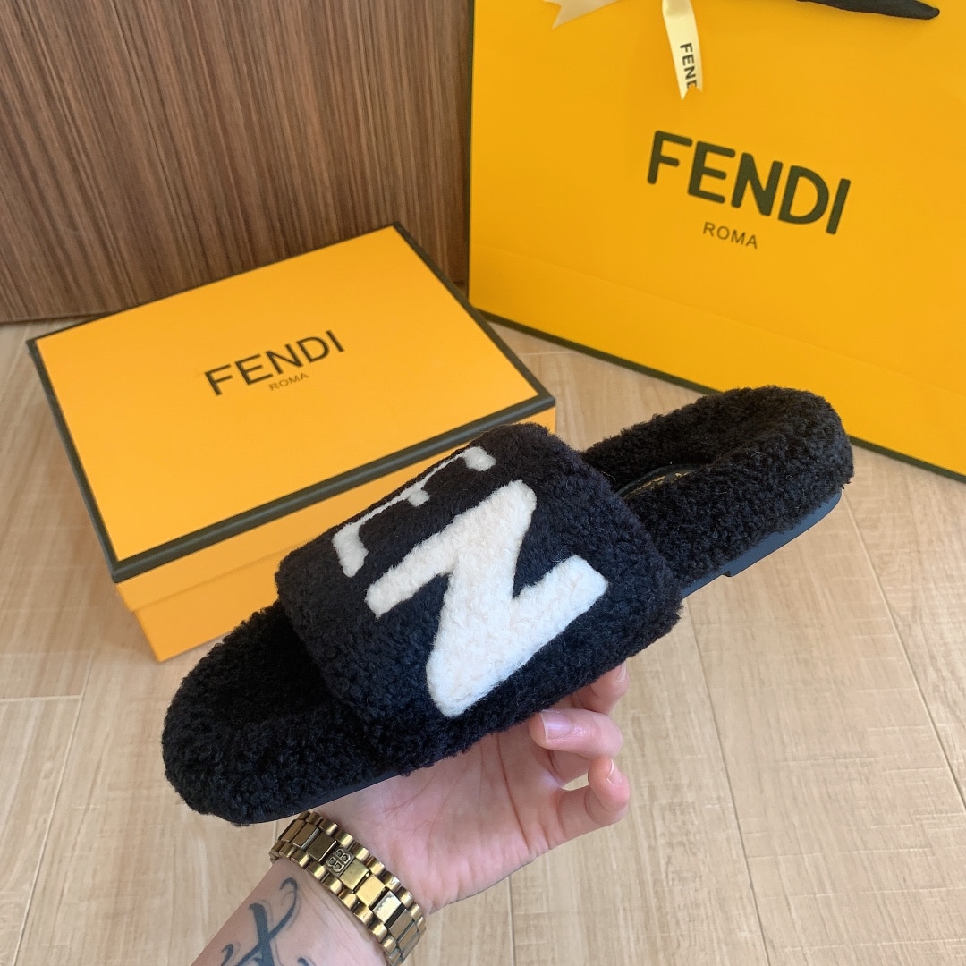 Fendi Fleece Slippers Black