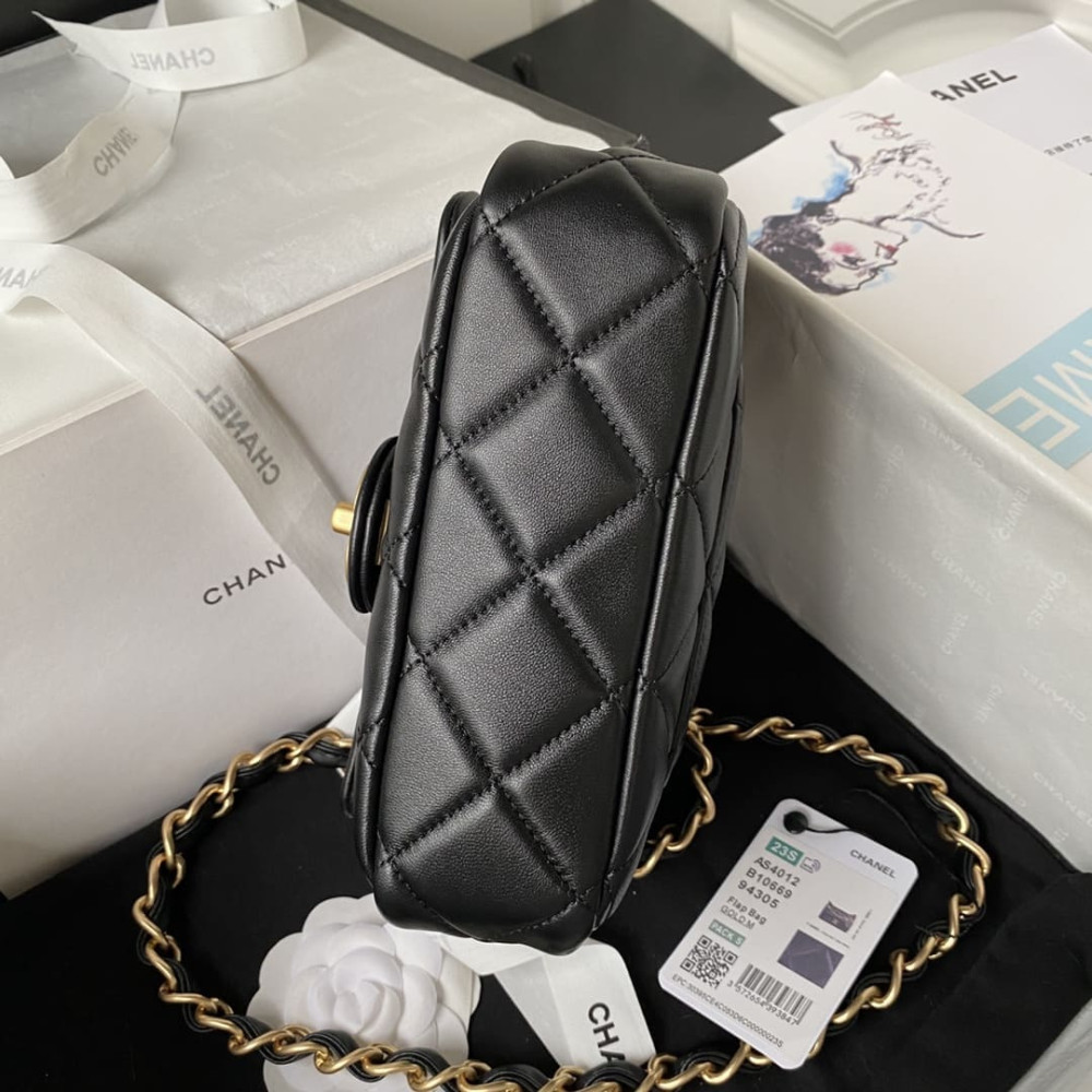 Chanel Small Flap Bag in Lambskin 21cm