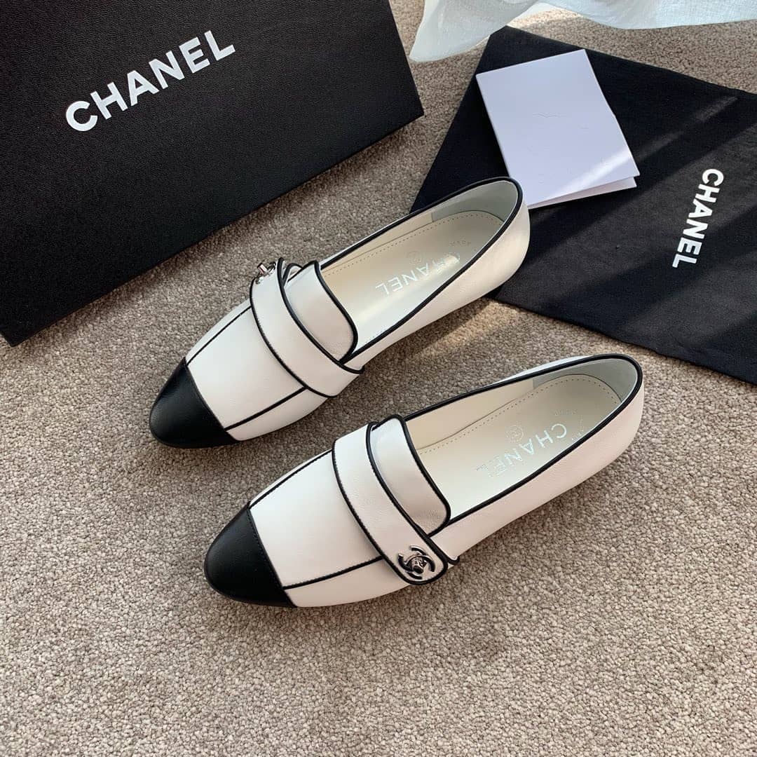 Chanel Leather Cc Cap Toe Slip On Loafers White