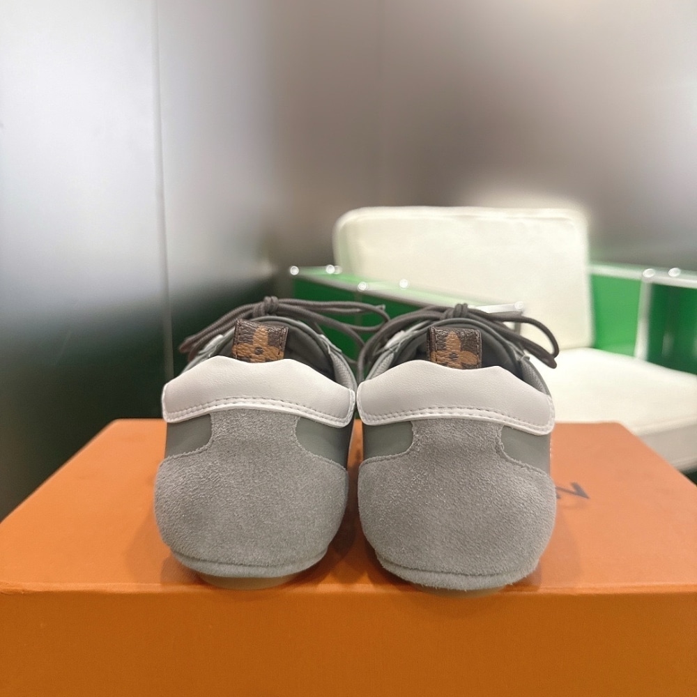 Louis Vuitton Sneakerina Light Gray 1Aivmx