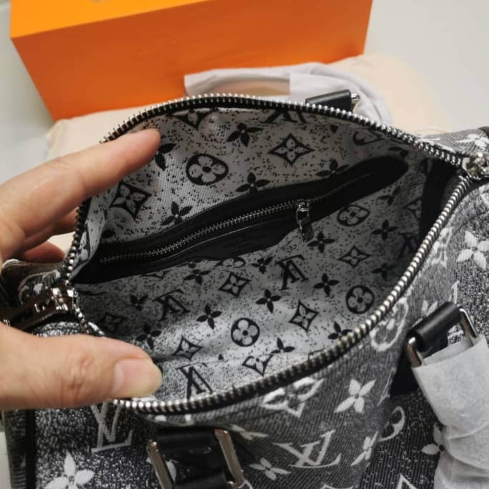 Louis Vuitton Speedy Bandoulière 25 Grey 25Cm M21464