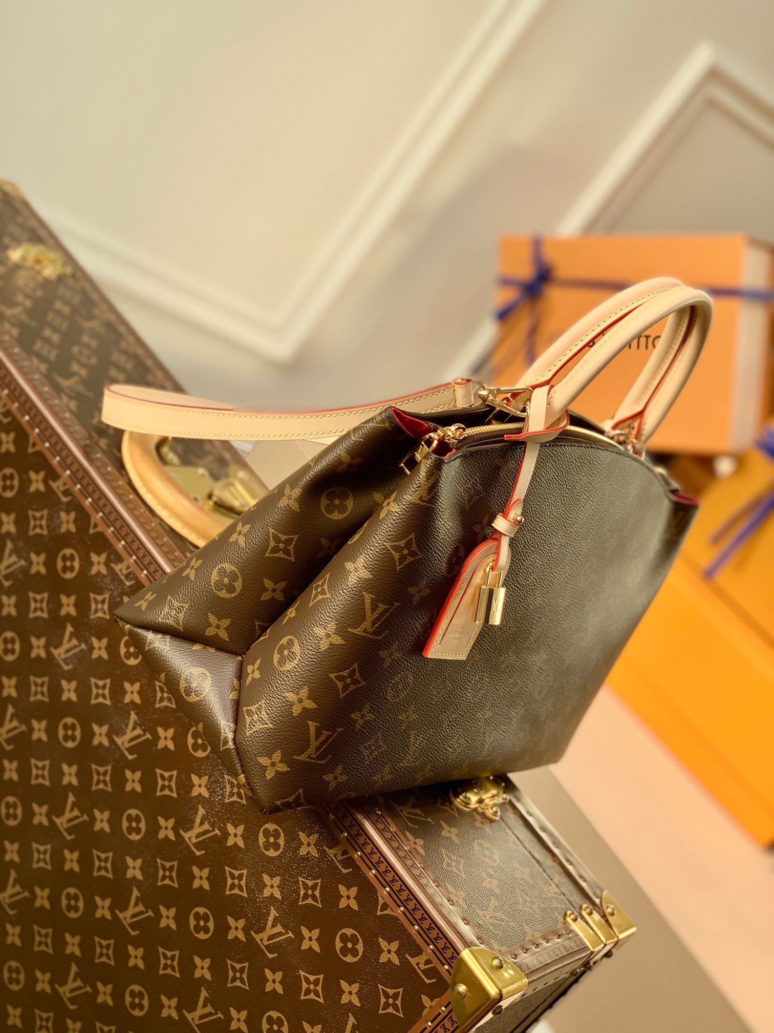 Louis Vuitton Grand Palais 34Cm