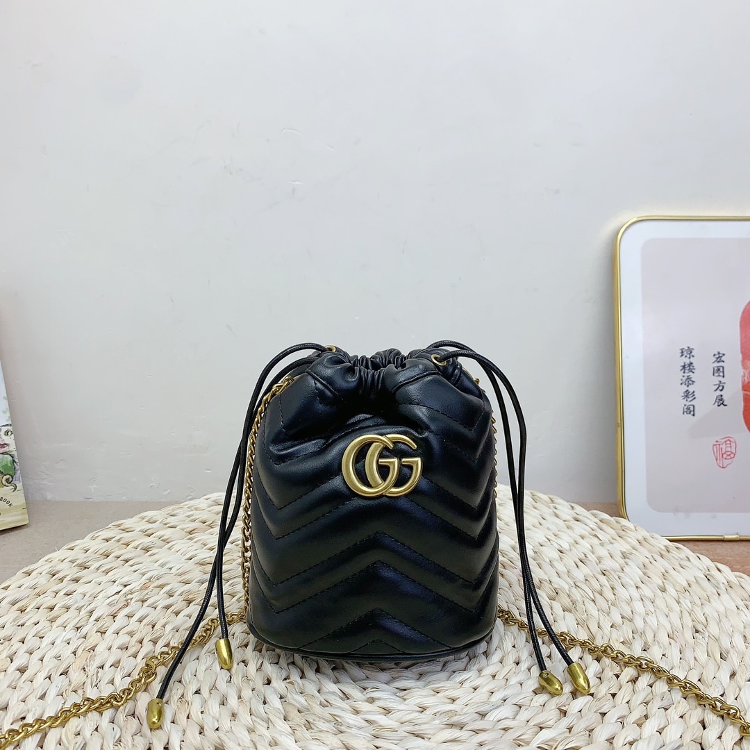 Gucci Gg Marmont Matelassé Chevron Mini Bucket Bag Black 15Cm ‎575163 Dtdrt 1000