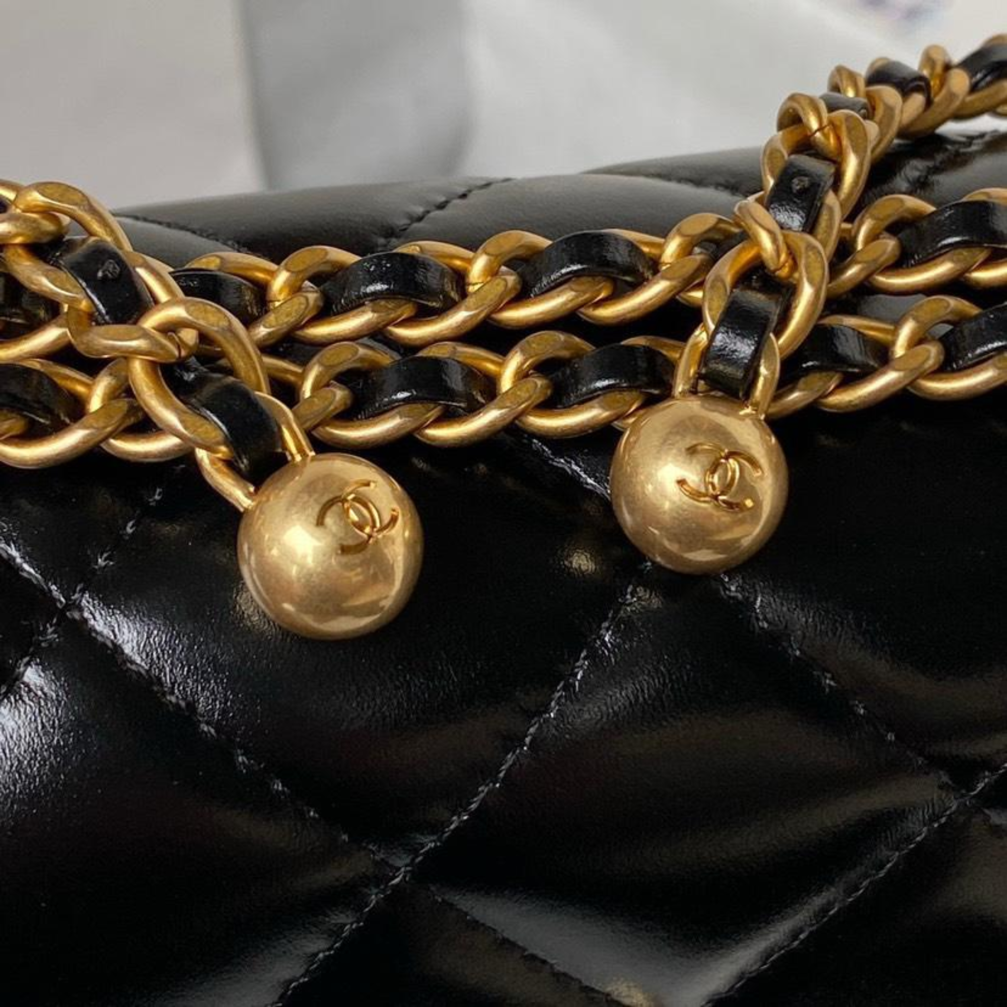 Chanel Shiny Calfskin & Gold-Tone Metal Black 19.2cm/7.6in