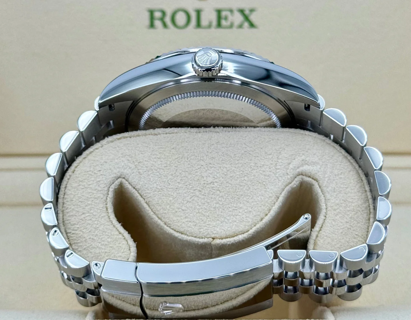 Rolex Sky-Dweller 41 mm Bright blue Dial 336934 Jubilee