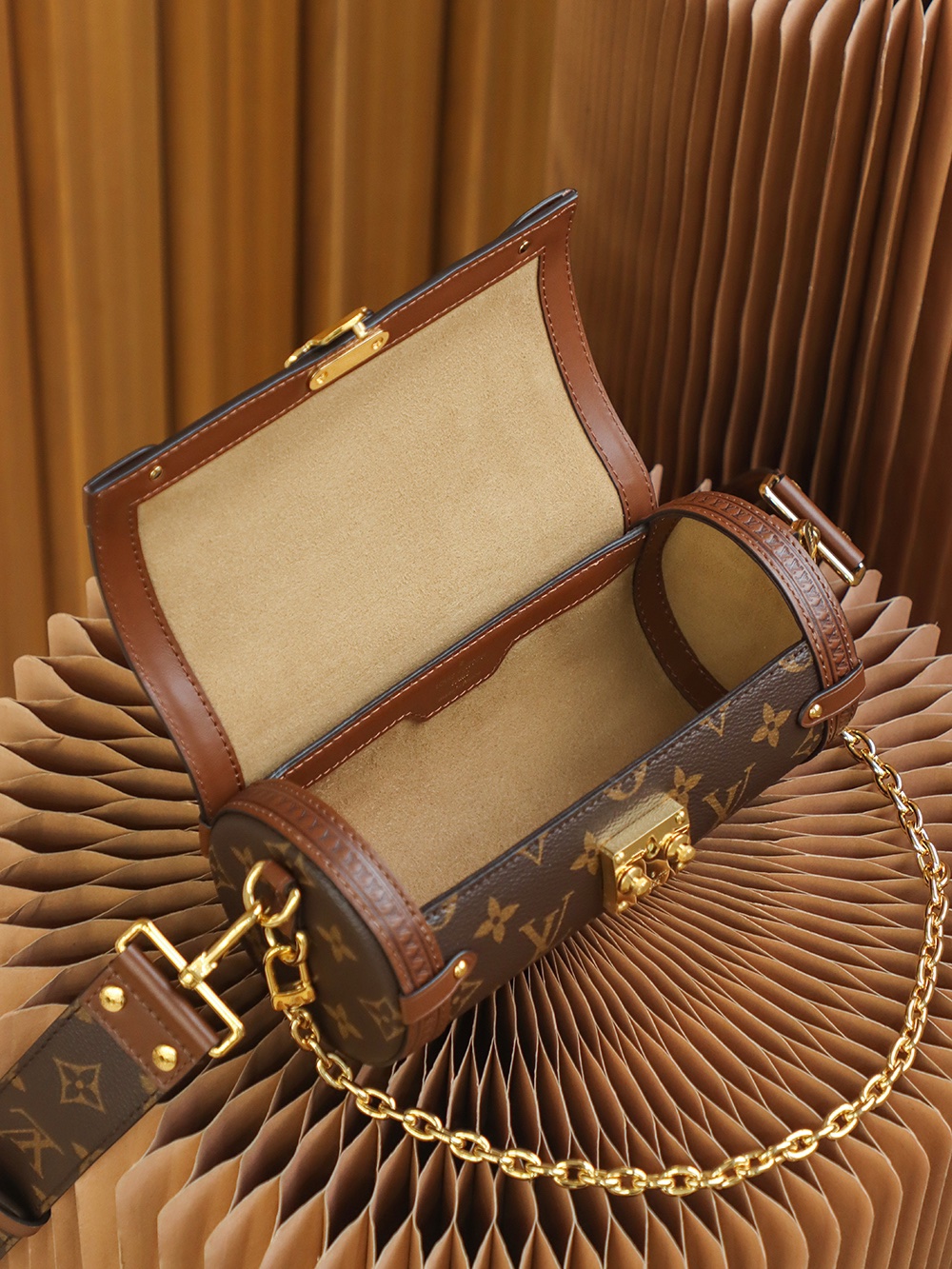 Louis Vuitton Papillon Trunk Monogram M57835