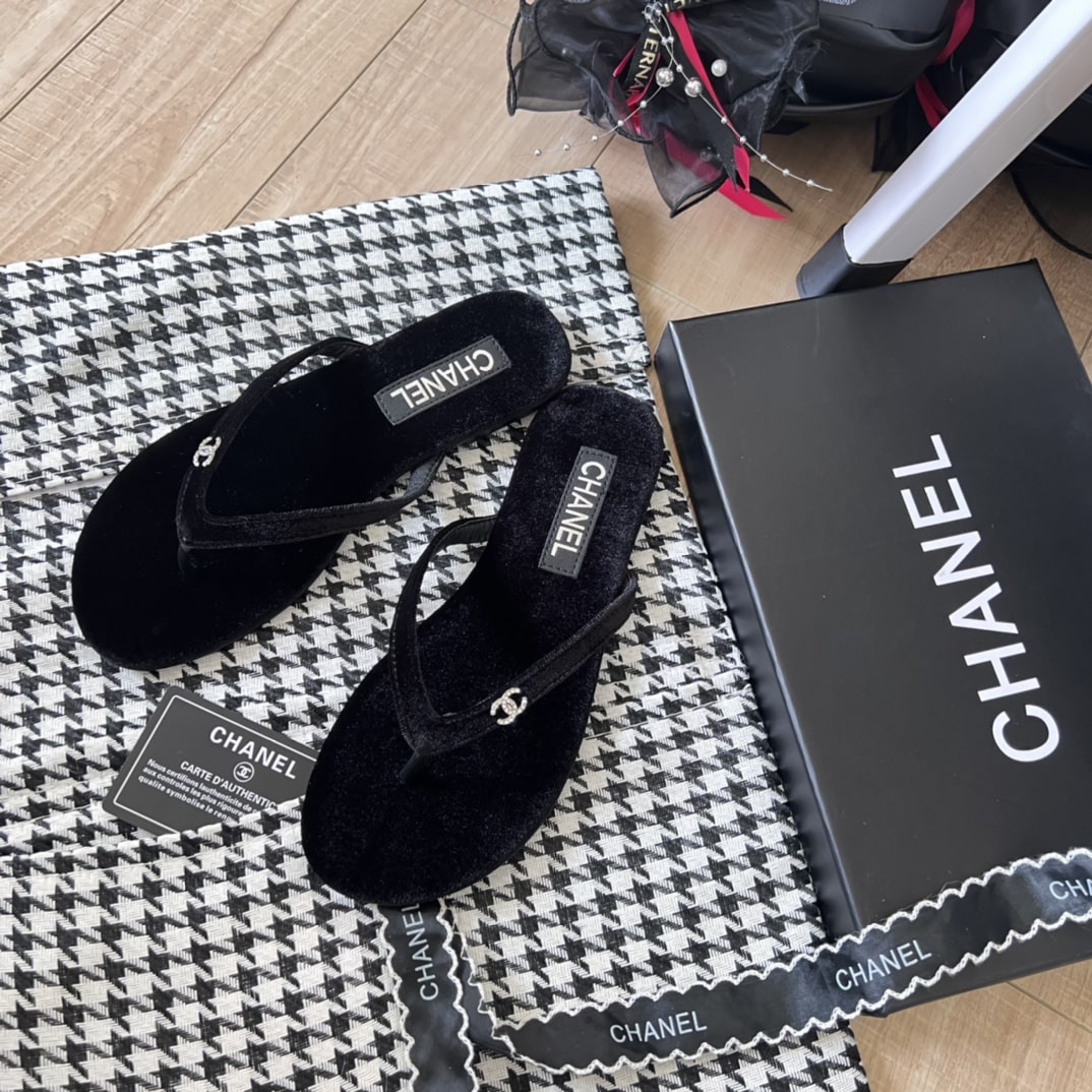 Chanel Thongs Slipper Velvet In Black G45716 B16716 94305