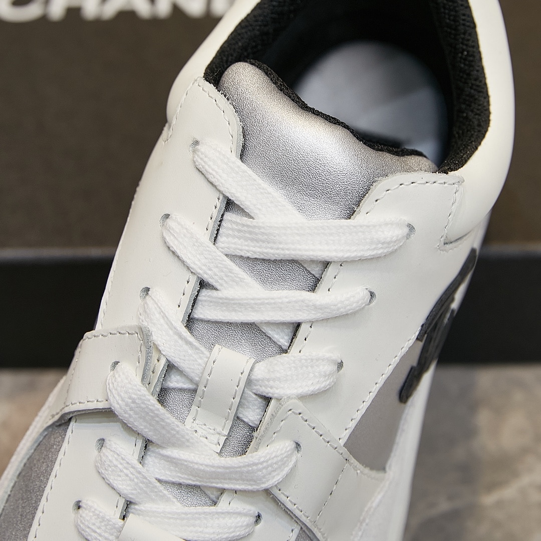 Chanel Suede And Leather Cc Low Top Sneakers White Black