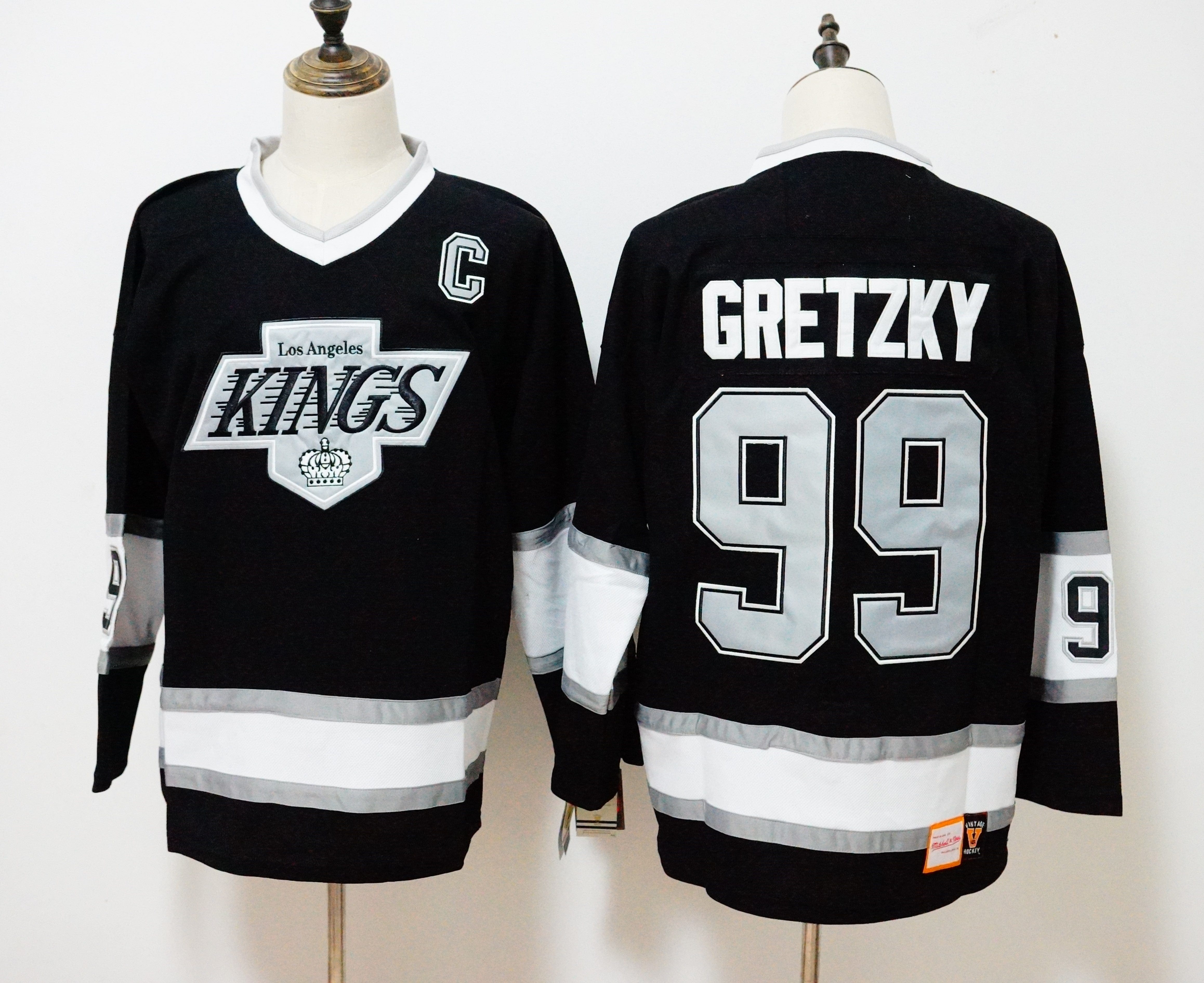 NHL  Los Angeles Kings GRETZKY # 99 Jersey