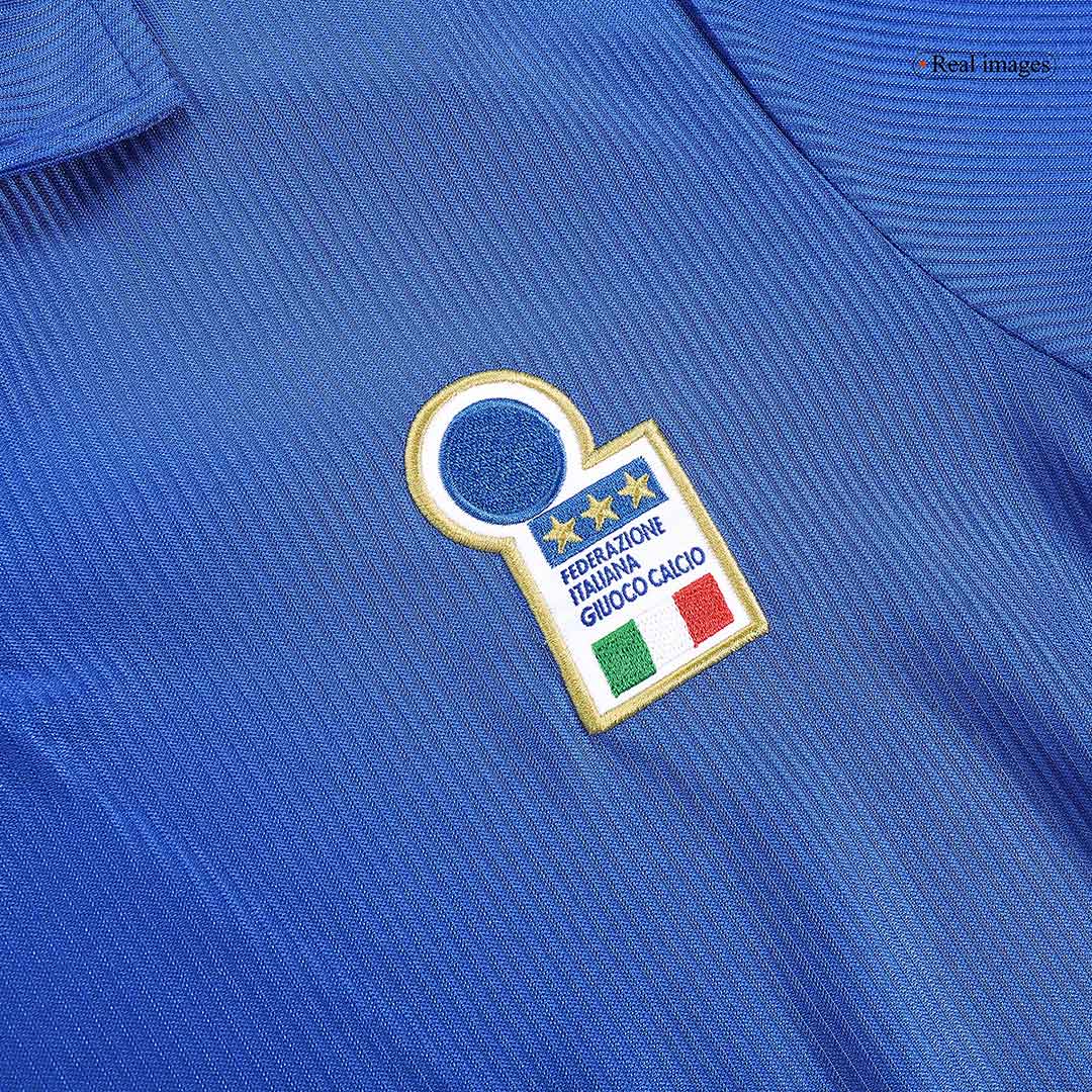 BAGGIO R. #18 Italy 1998 Home Retro Soccer Jersey